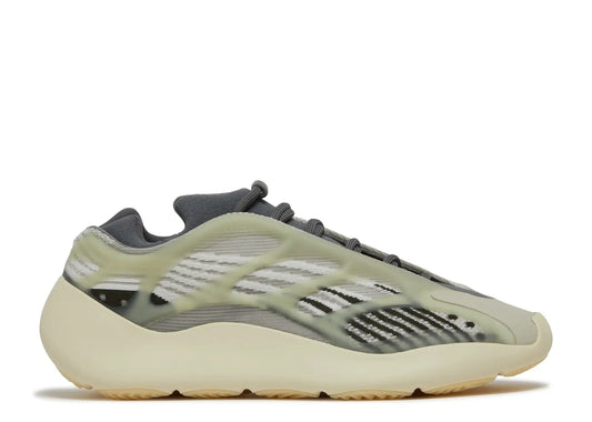 YEEZY 700 FADE SALT (BRAND NEW)