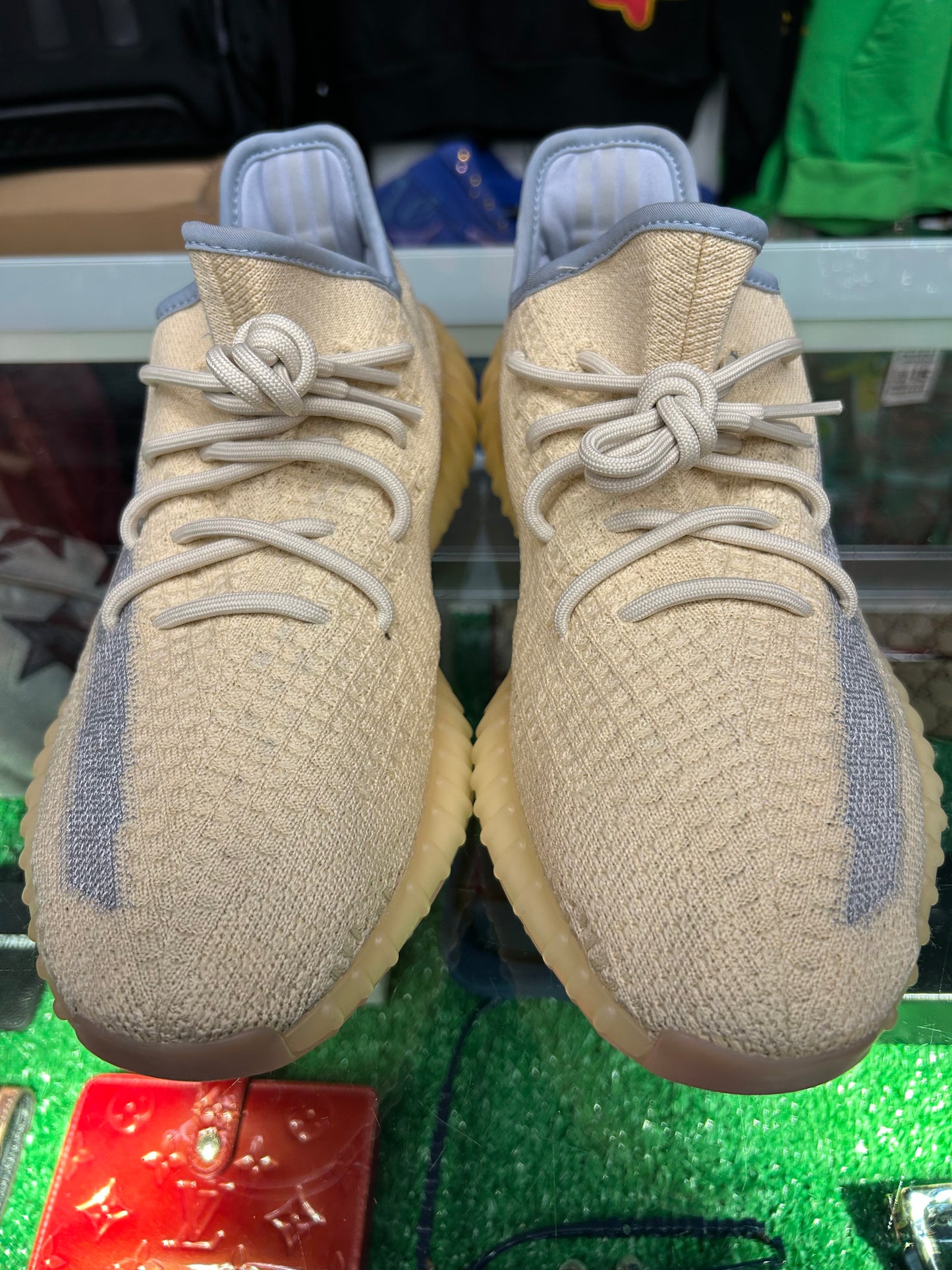 YEEZY 350 V2 LINDEN (PRE-OWNED / WITH BOX)