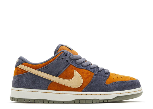 DUNK LOW SB LIGHT CARBON MONARCH (BRAND NEW)