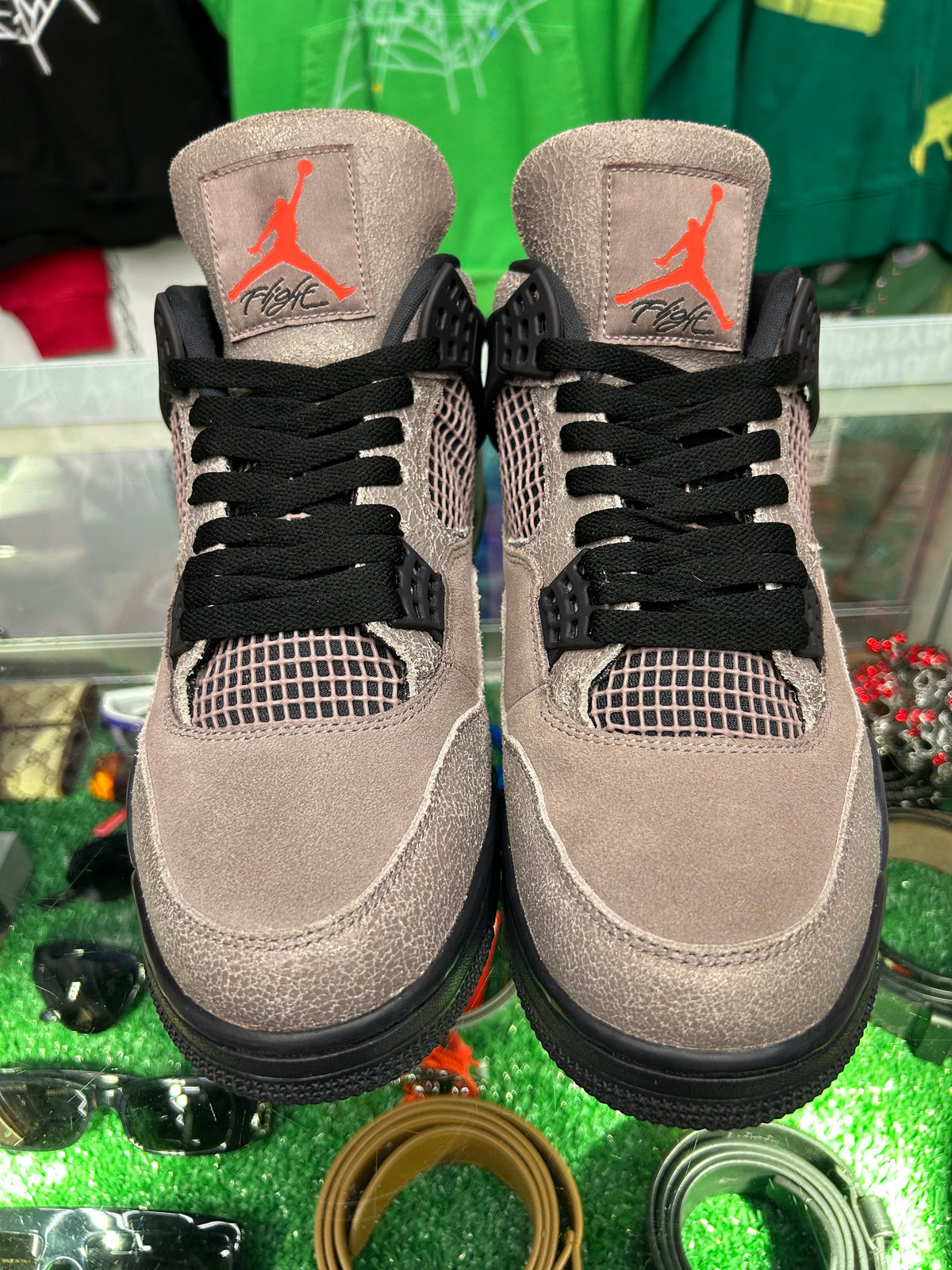 JORDAN 4 TAUPE HAZE (PRE-OWNED NO BOX)