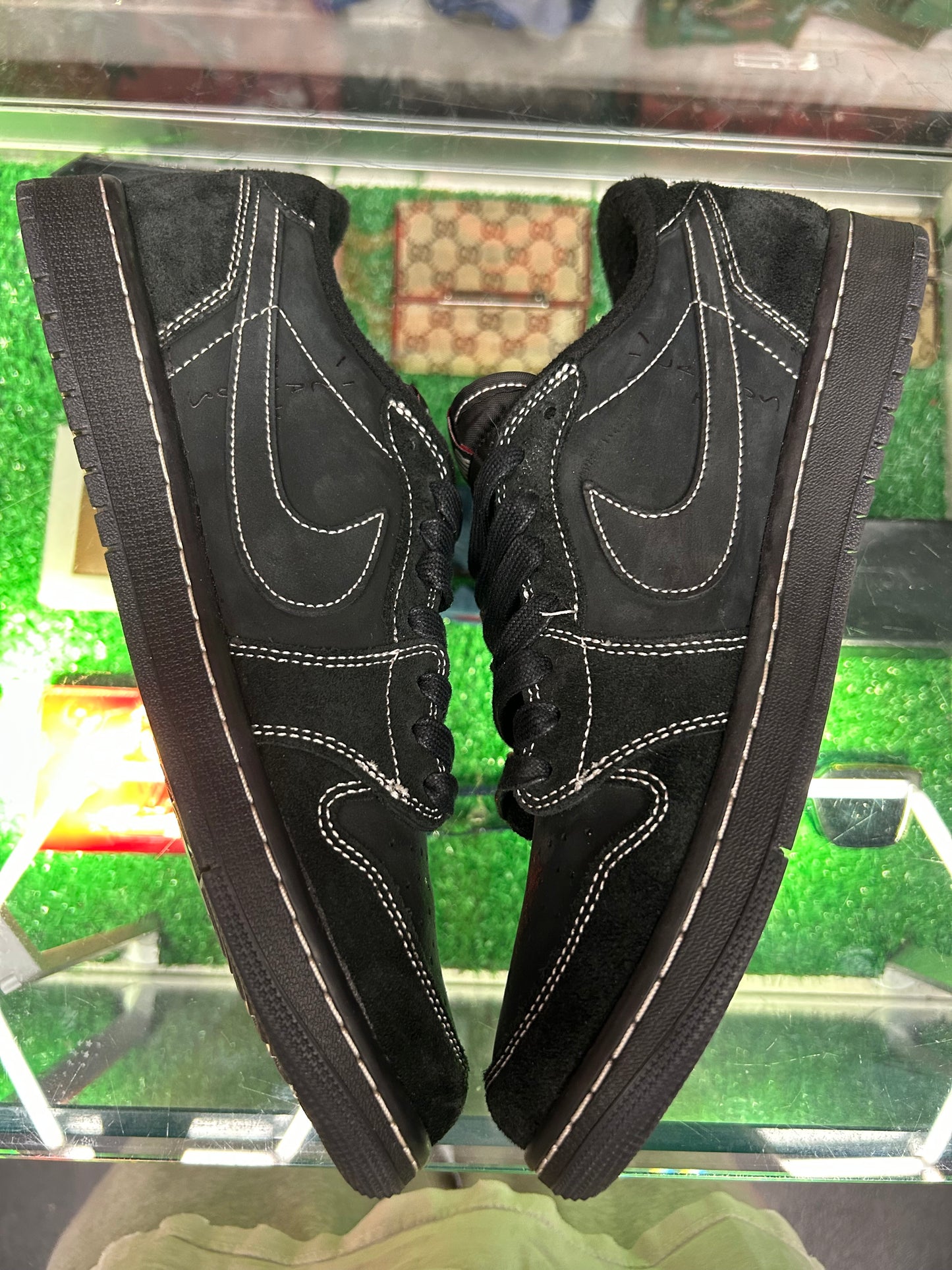 TRAVIS SCOTT JORDAN 1 LOW “PHANTOM” (PRE-OWNED / WITH BOX)