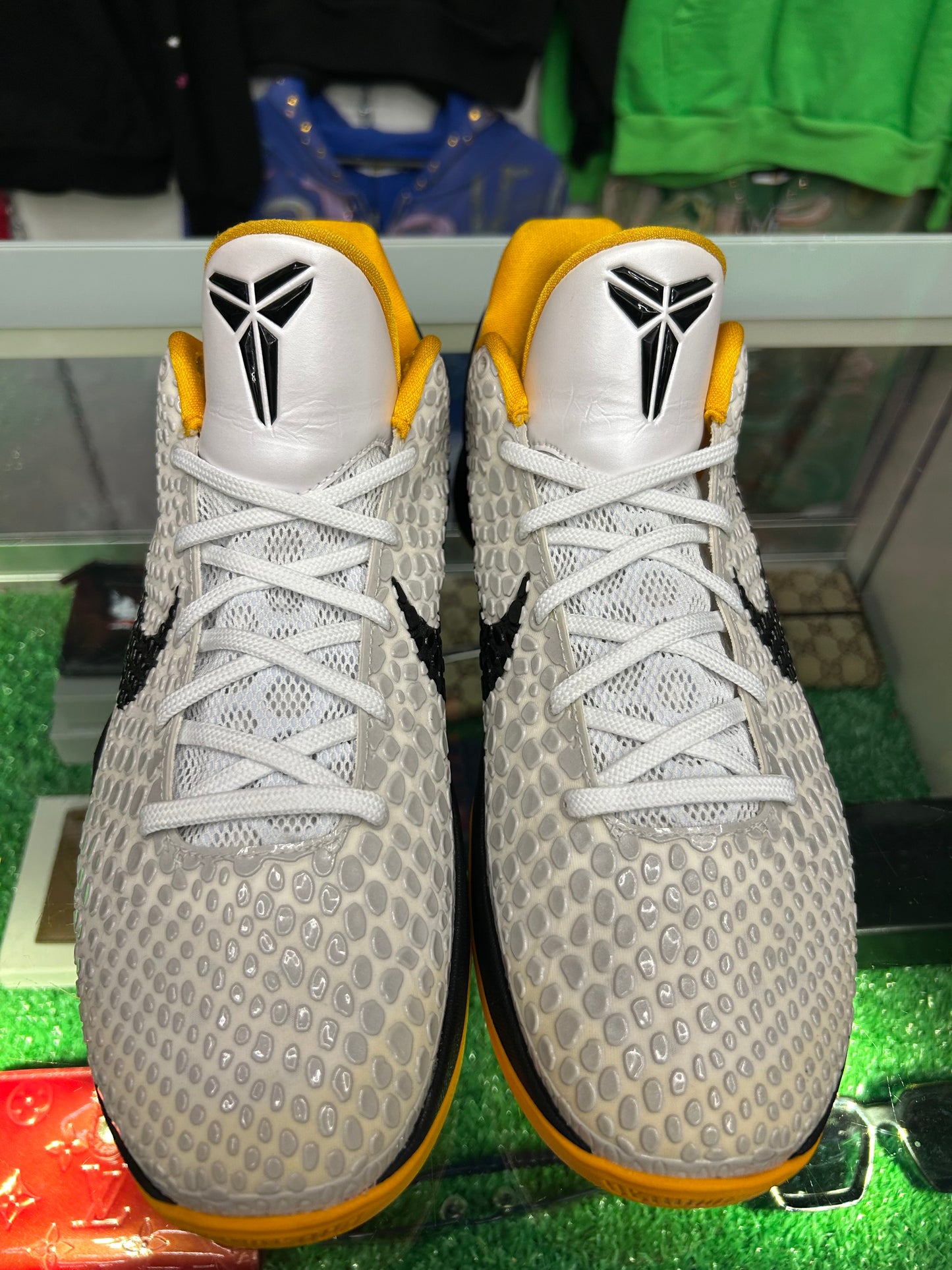 KOBE 6 NIKE ZOOM WHITE DEL SOL (PRE-OWNED W/ BOX)