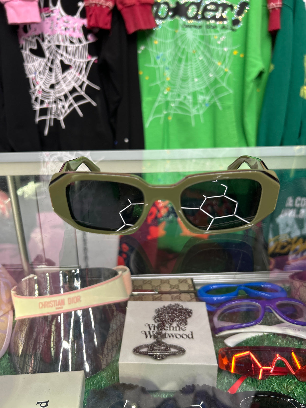 PRADA PR 17WS GREEN SUNGLASSES (PRE-OWNED REPLACEMENT BOX)