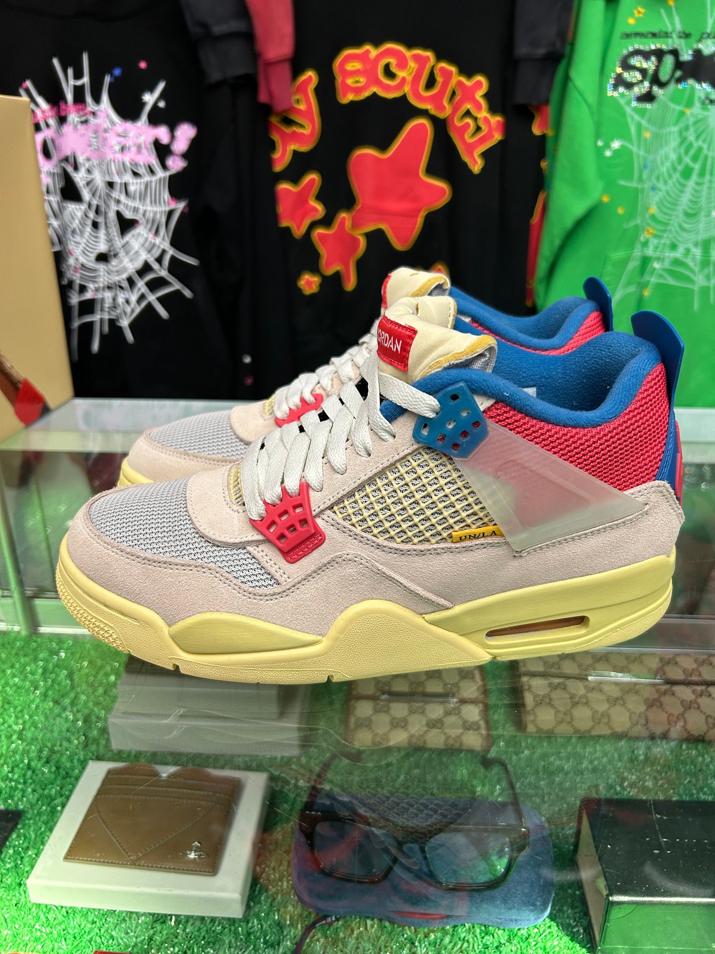 JORDAN 4 UNION GUAVA ICE (PRE-OWNED W/ BOX)