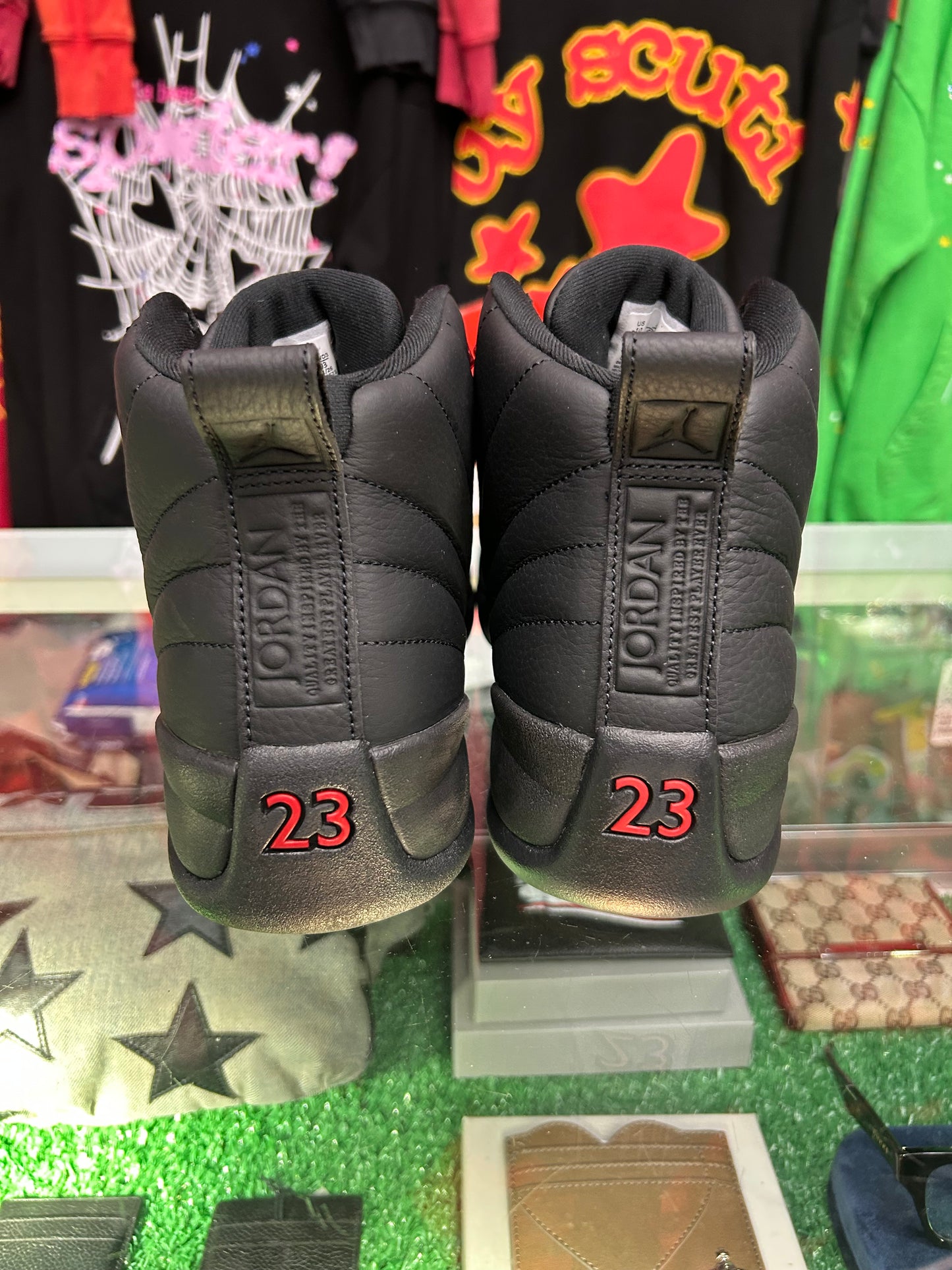 JORDAN 12 RETRO BLOODLINE (PRE-OWNED / NO BOX)
