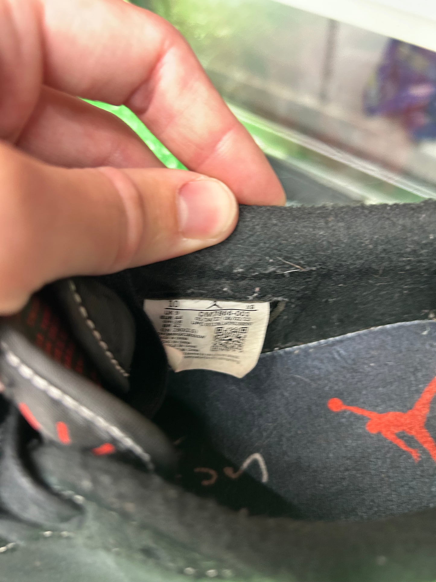 TRAVIS SCOTT JORDAN 1 LOW “PHANTOM” (PRE-OWNED / WITH BOX)