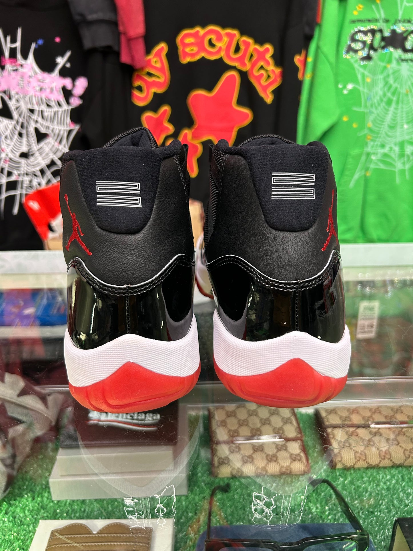 JORDAN 11 RETRO BLACK RED BRED (PRE-OWNED W/ BOX)