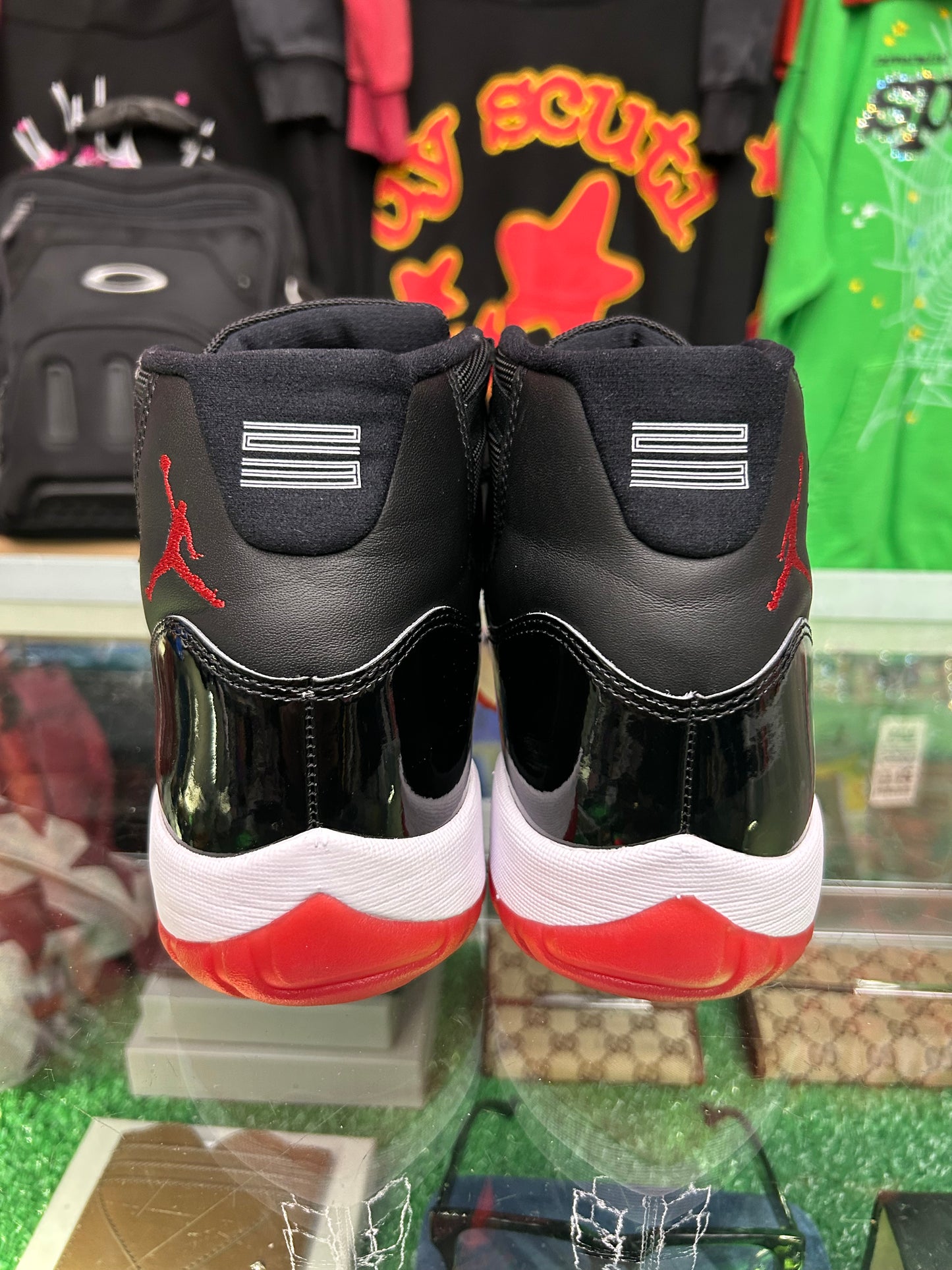 JORDAN 11 RETRO BRED (PRE-OWNED / WITH BOX)
