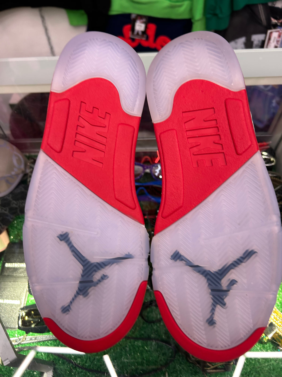 JORDAN 5 FIRE RED (PRE-OWNED W/ BOX)