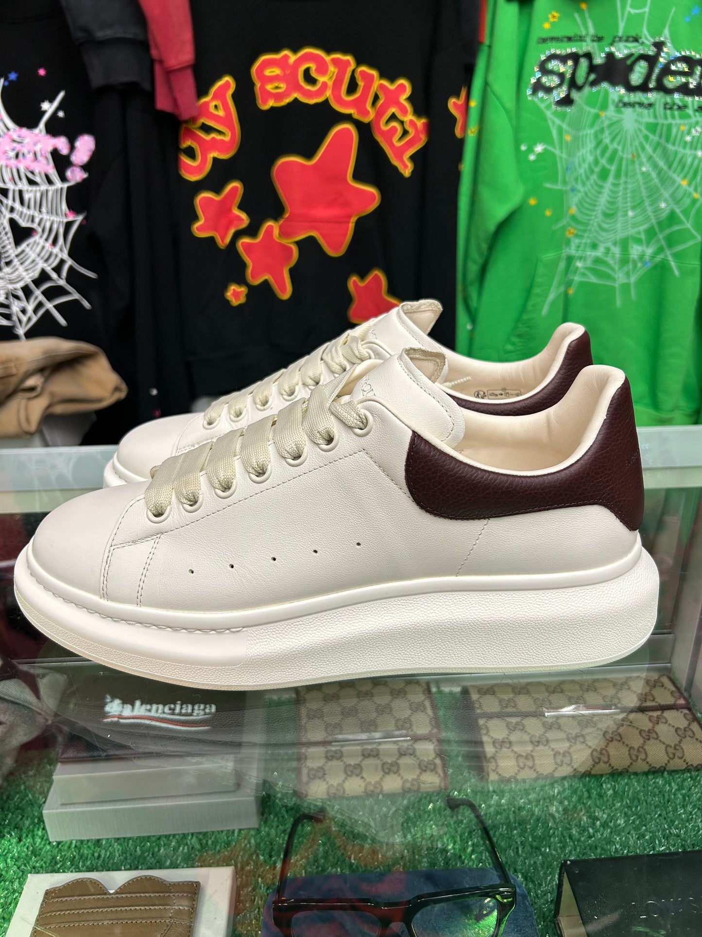 ALEXANDER MCQUEEN OVERSIZED “OFF-WHITE BORDEAUX” (PRE-OWNED W/ BOX)