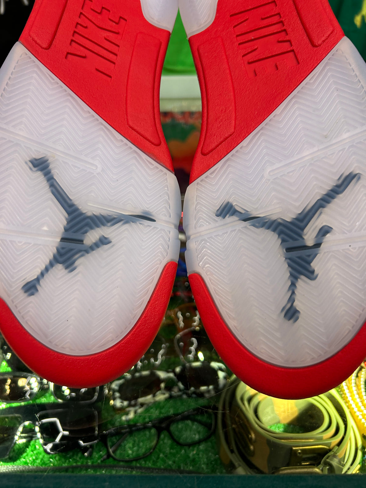 JORDAN 5 FIRE RED (PRE-OWNED W/ BOX)