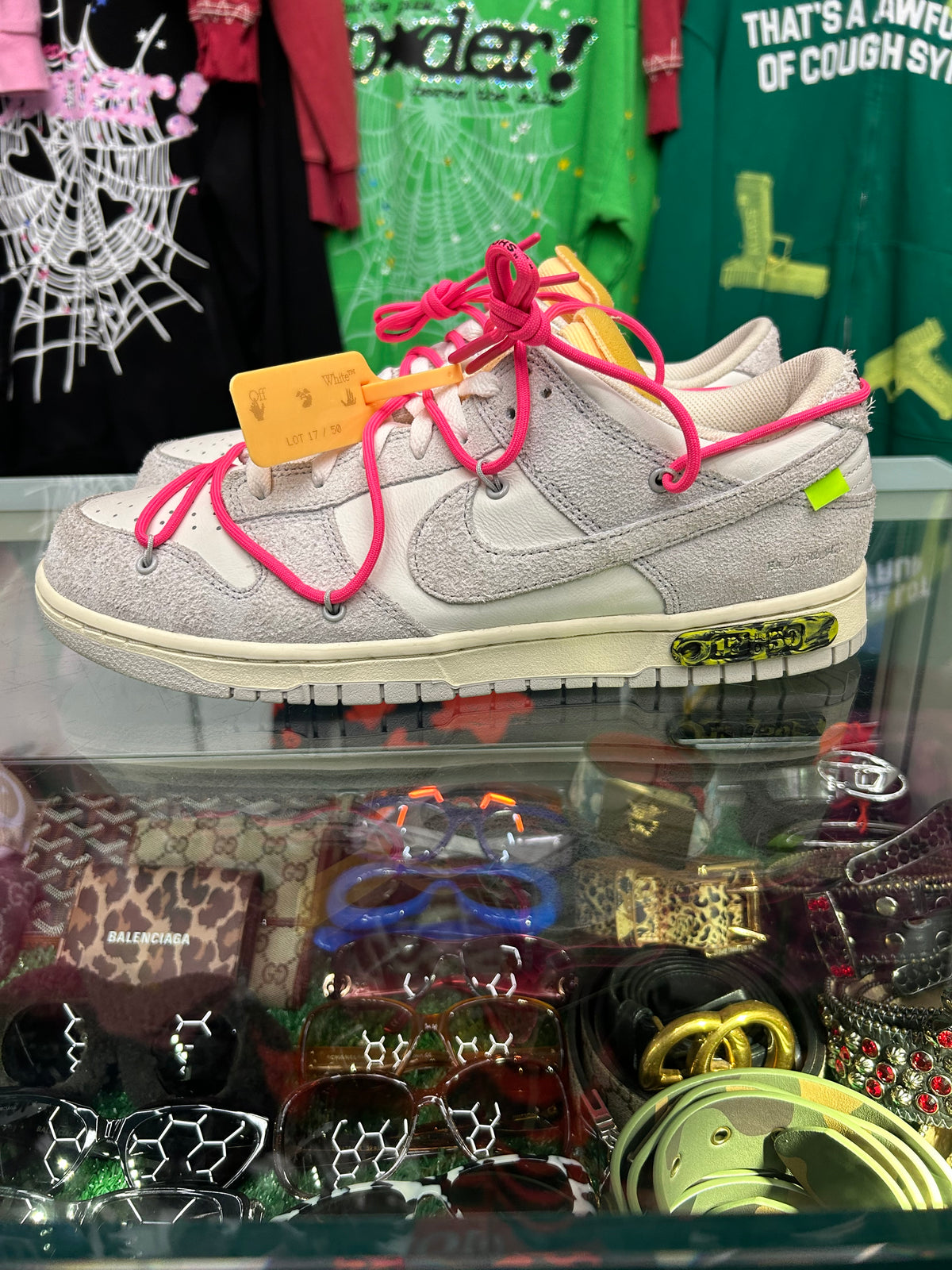 DUNK LOW OFF-WHITE LOT 17 (PRE-OWNED W/ BOX)