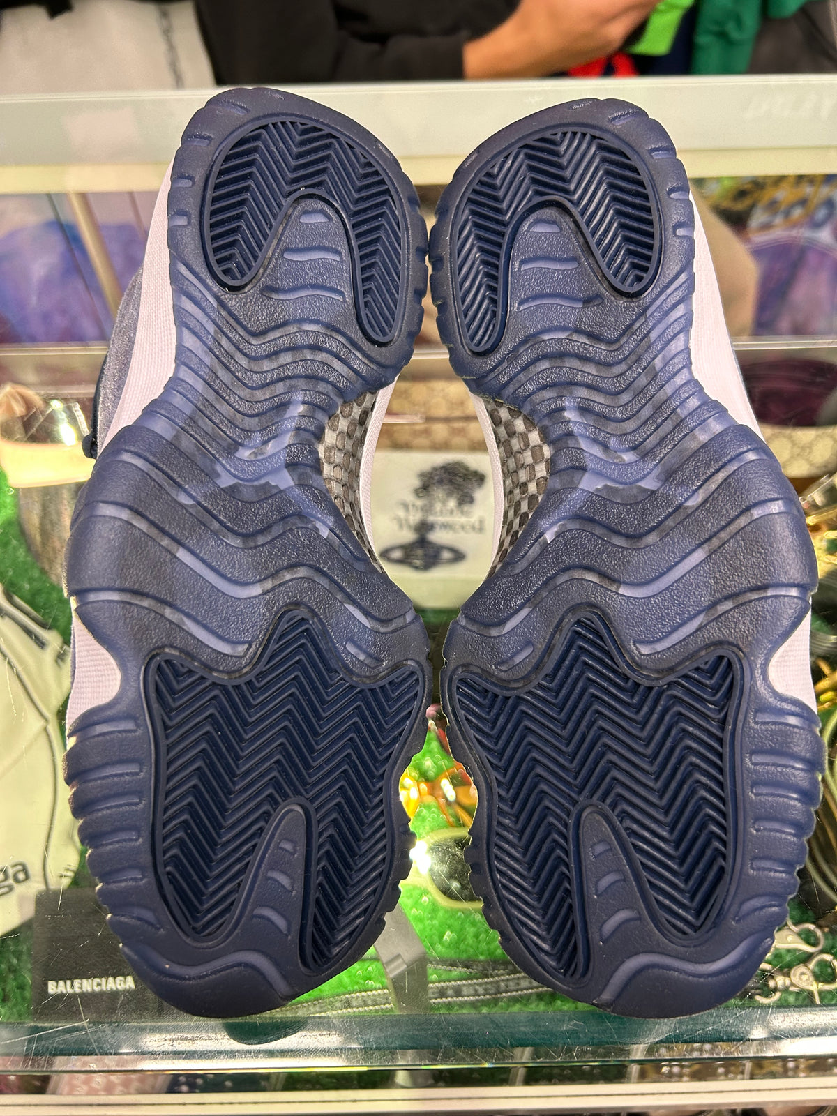 JORDAN 11 MIDNIGHT NAVY (PRE-OWNED NO BOX)
