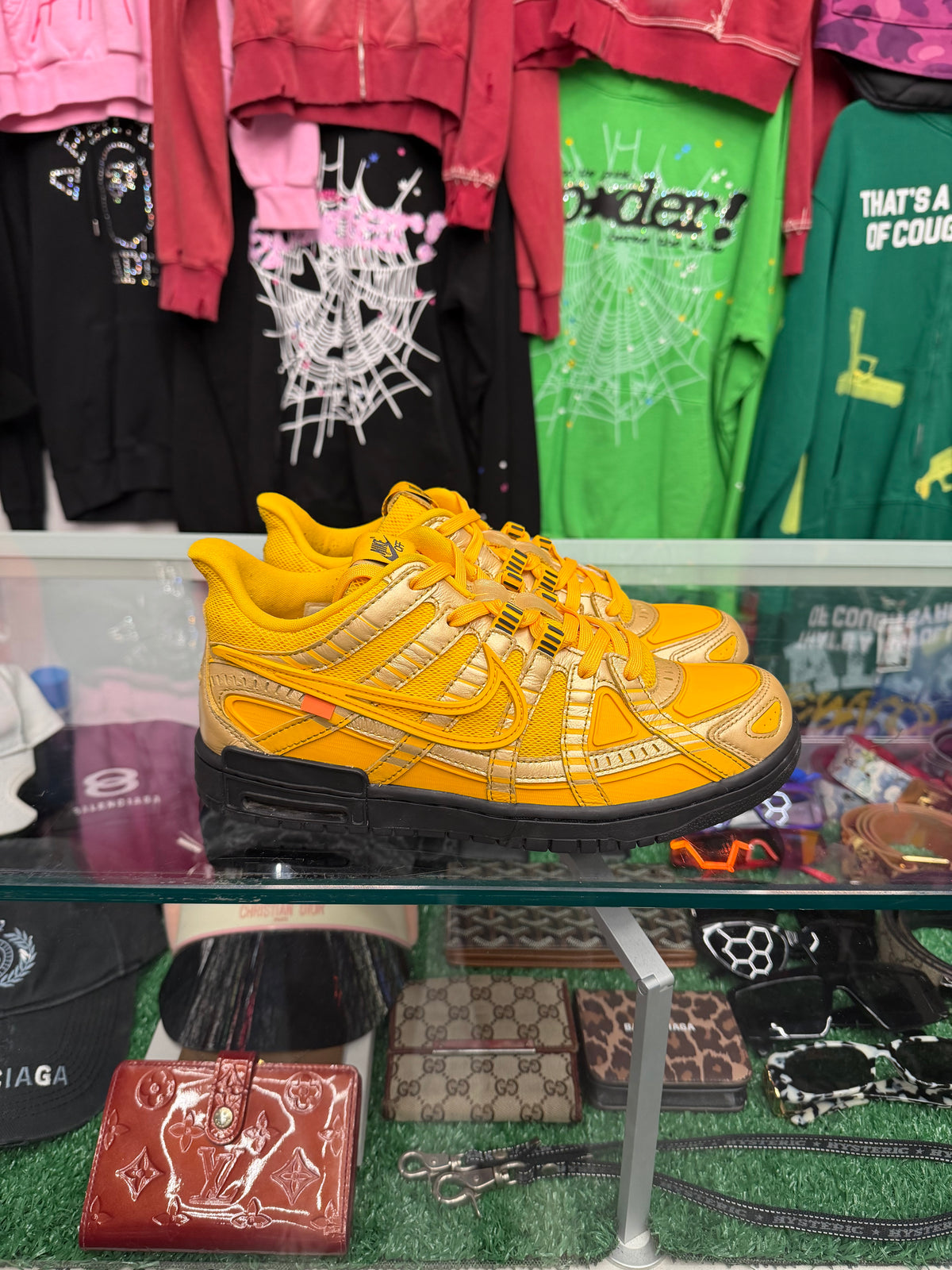 DUNK LOW OFF-WHITE RUBBER DUNK UNIVERSITY GOLD (PRE-OWNED NO BOX W/ ZIPTIE)