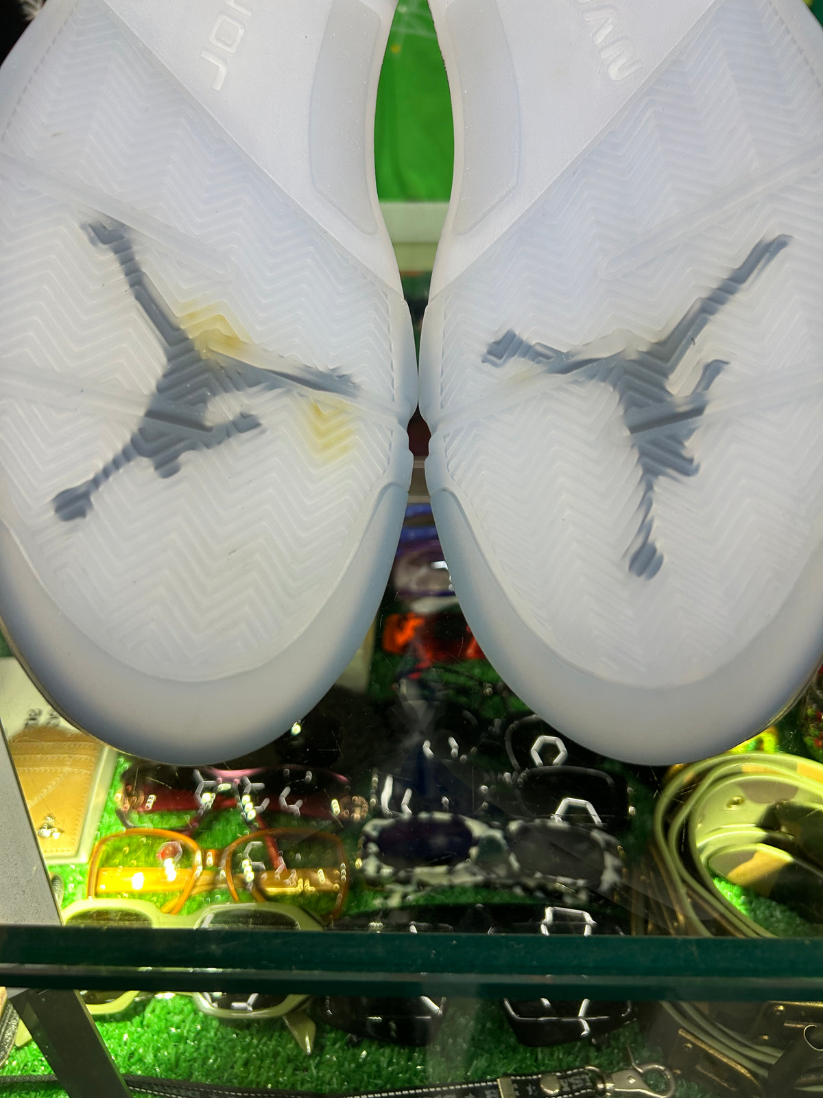 JORDAN 5 WOLF GREY (PRE-OWNED W/ BOX)