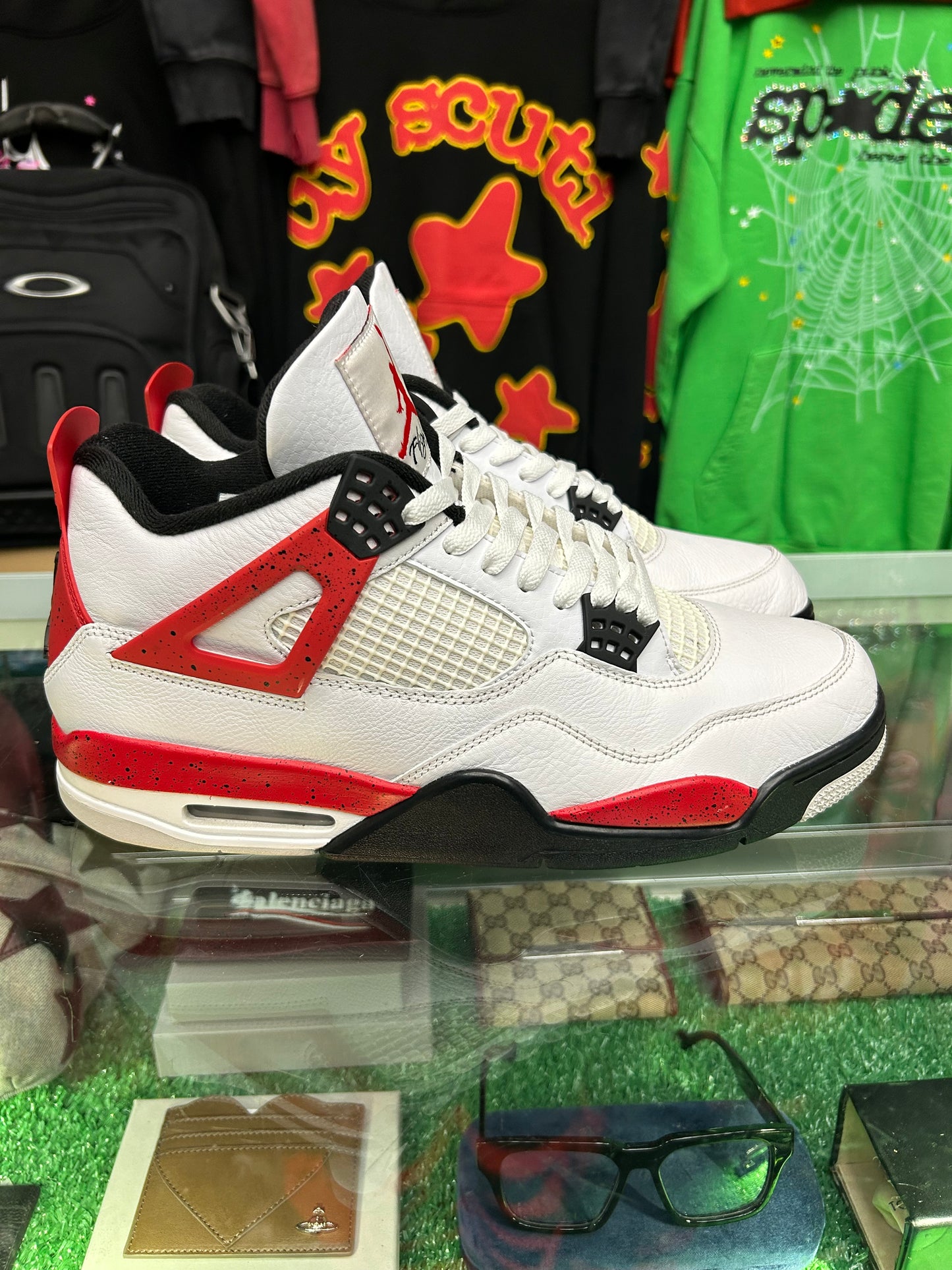 JORDAN 4 RETRO RED CEMENT (PRE-OWNED / WITH BOX)