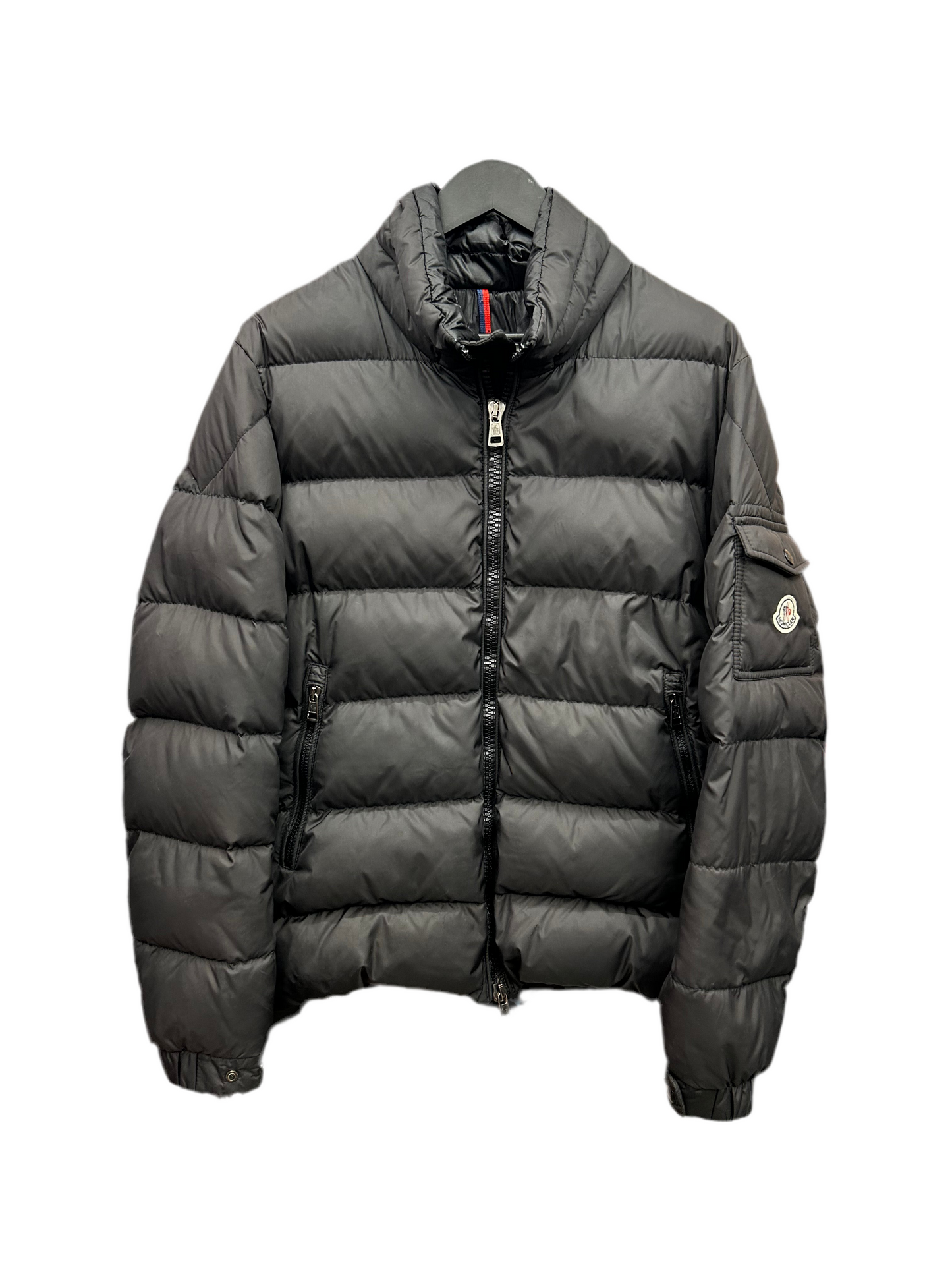 MONCLER BLACK PUFFER JACKET (PRE-OWNED)