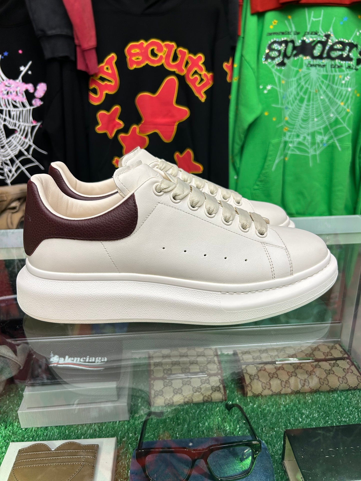 ALEXANDER MCQUEEN OVERSIZED “OFF-WHITE BORDEAUX” (PRE-OWNED W/ BOX)