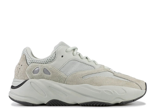YEEZY BOOST 700 SALT (PRE-OWNED W/ BOX)