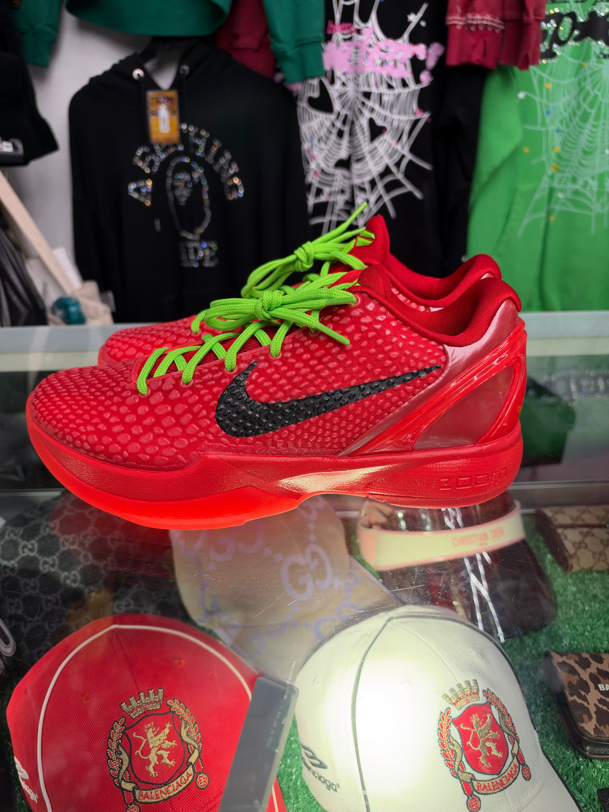 KOBE 6 PROTRO REVERSE GRINCH (BRAND NEW)