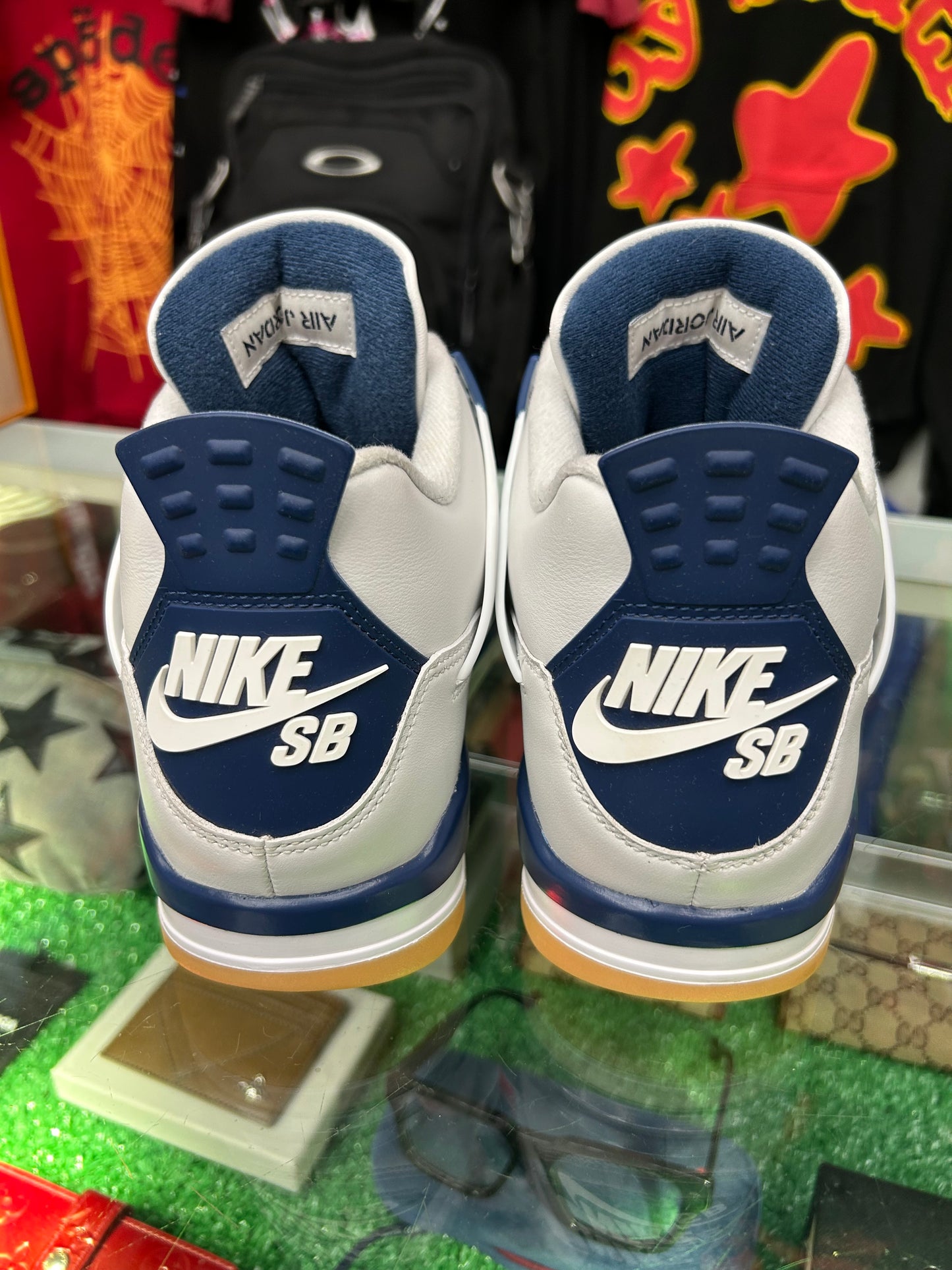 JORDAN 4 RETRO SB NAVY (PRE-OWNED / WITH BOX)