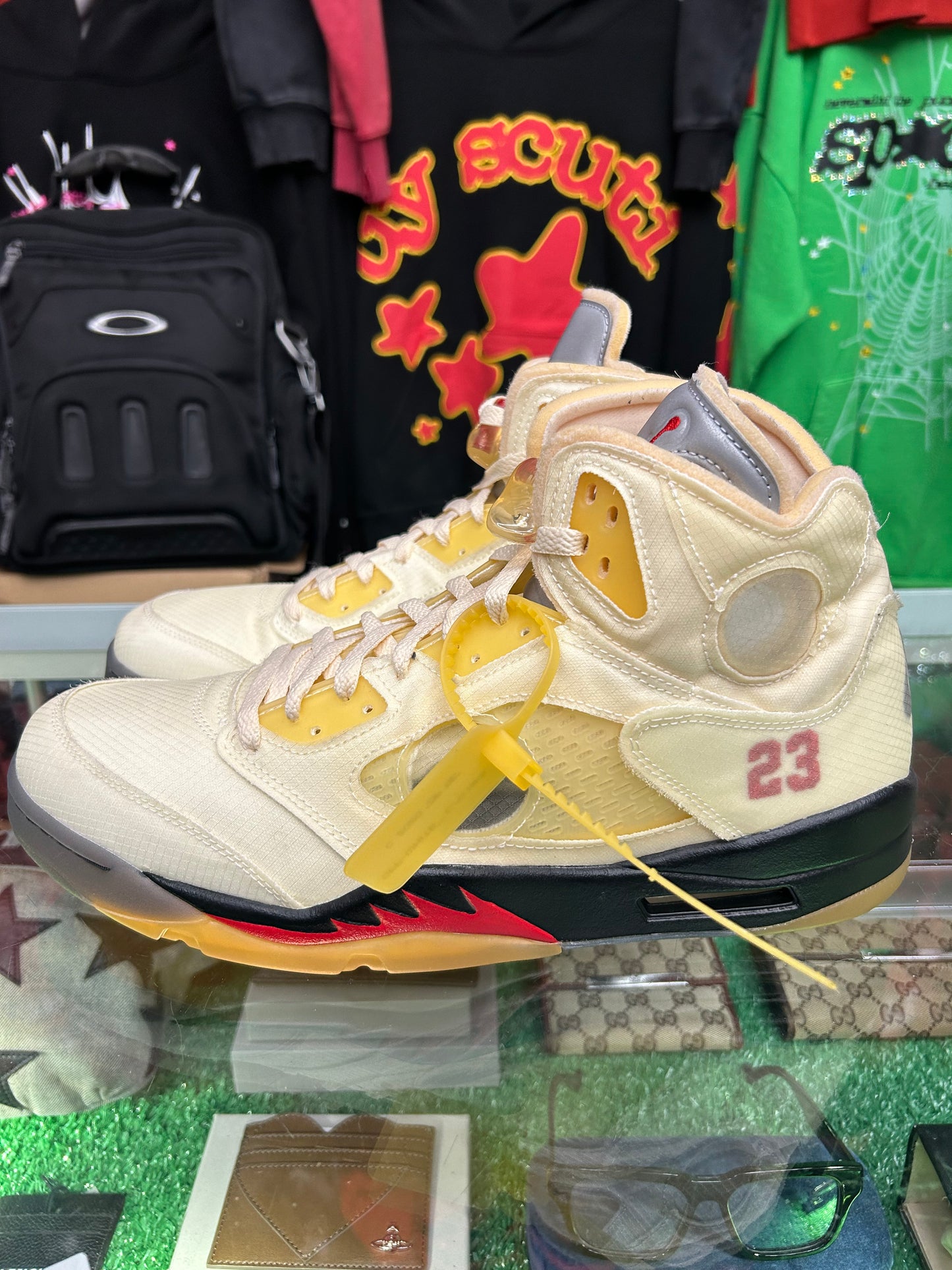 JORDAN 5 OFF-WHITE SAIL (PRE-OWNED / NO BOX)