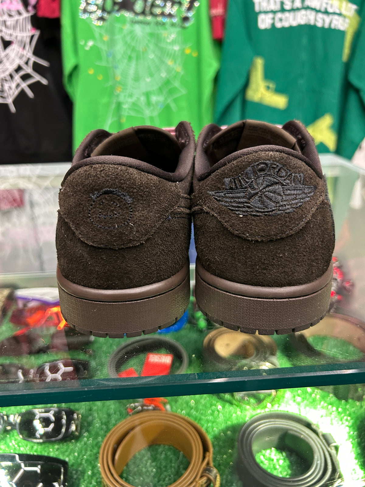TRAVIS SCOTT JORDAN 1 LOW VELVET BROWN (PRE-OWNED W/ BOX)