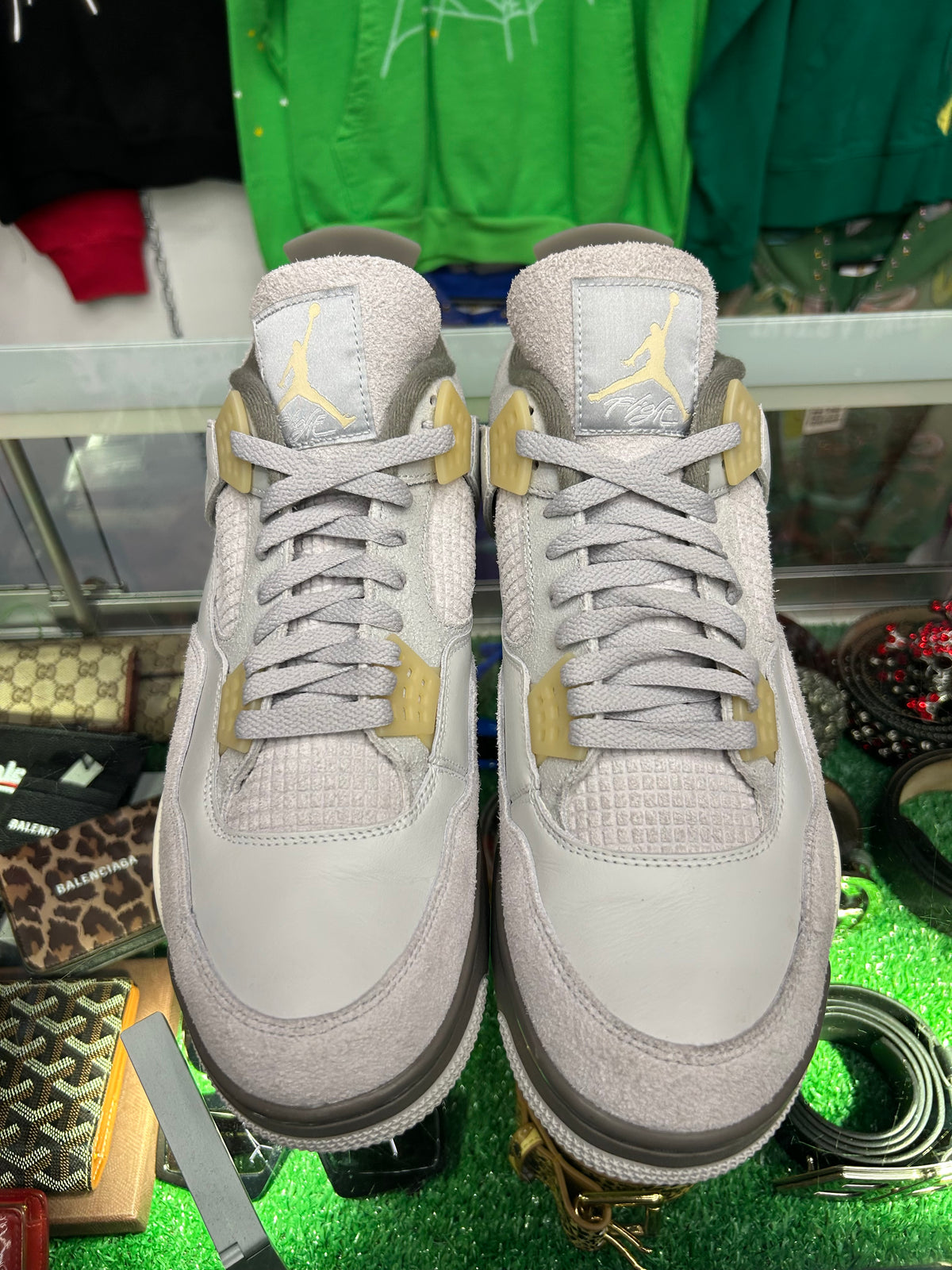 JORDAN 4 CRAFT (PRE-OWNED W/ BOX)