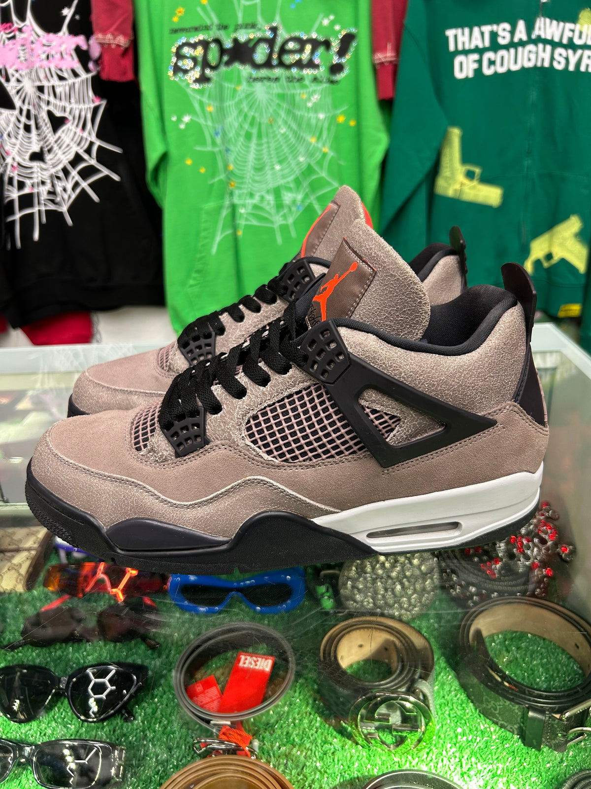 JORDAN 4 TAUPE HAZE (PRE-OWNED NO BOX)