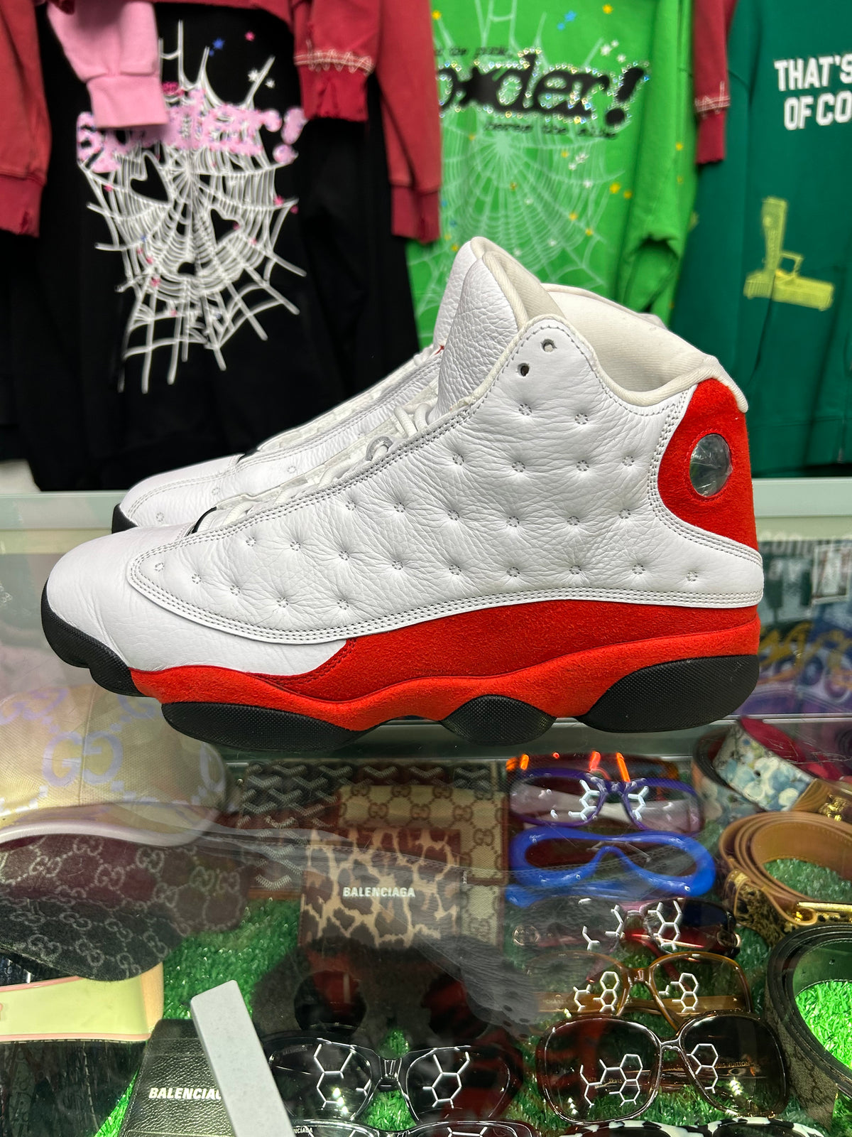 JORDAN 13 CHICAGO (PRE-OWNED W/ BOX)