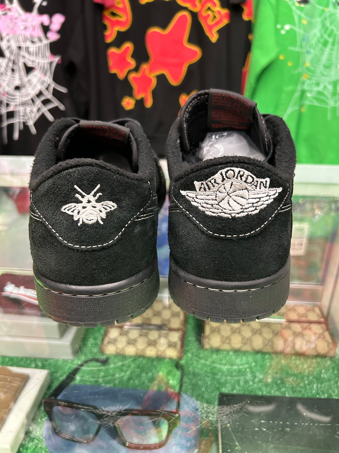 TRAVIS SCOTT JORDAN 1 LOW “PHANTOM” (PRE-OWNED / WITH BOX)