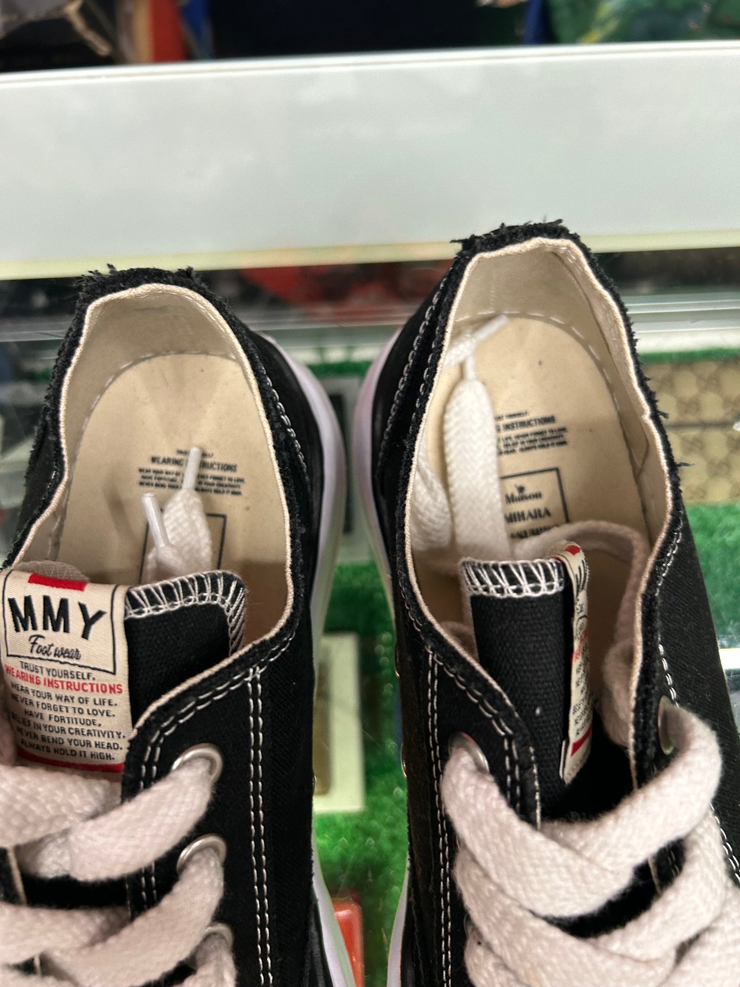 MASON MIHARA YASUHIRO SOLE BLACK CANVAS LOW (PRE-OWNED / NO BOX)