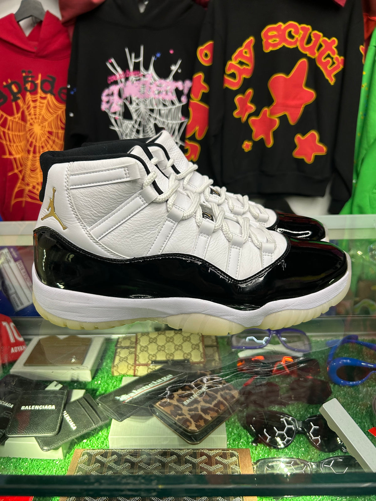 JORDAN 11 GRATITUDES (PRE-OWNED W/ BOX)