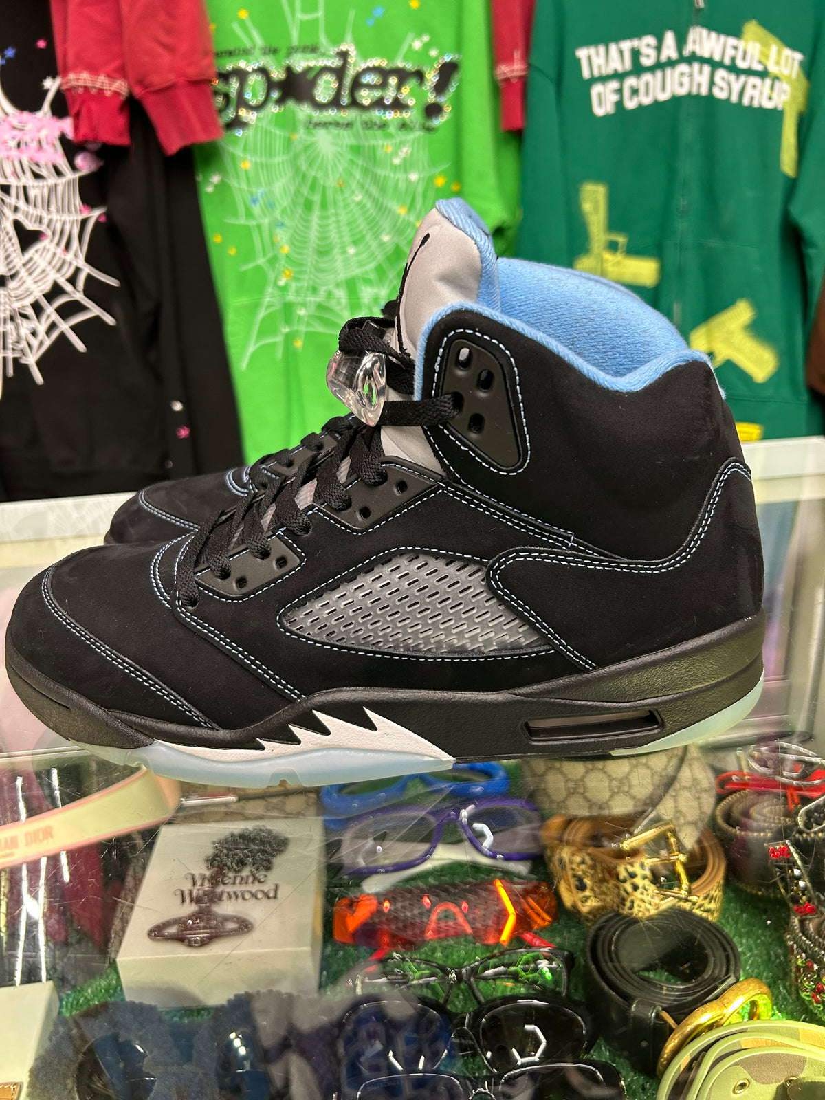 JORDAN 5 BLACK UNIVERSITY BLUE (PRE-OWNED W/ BOX)