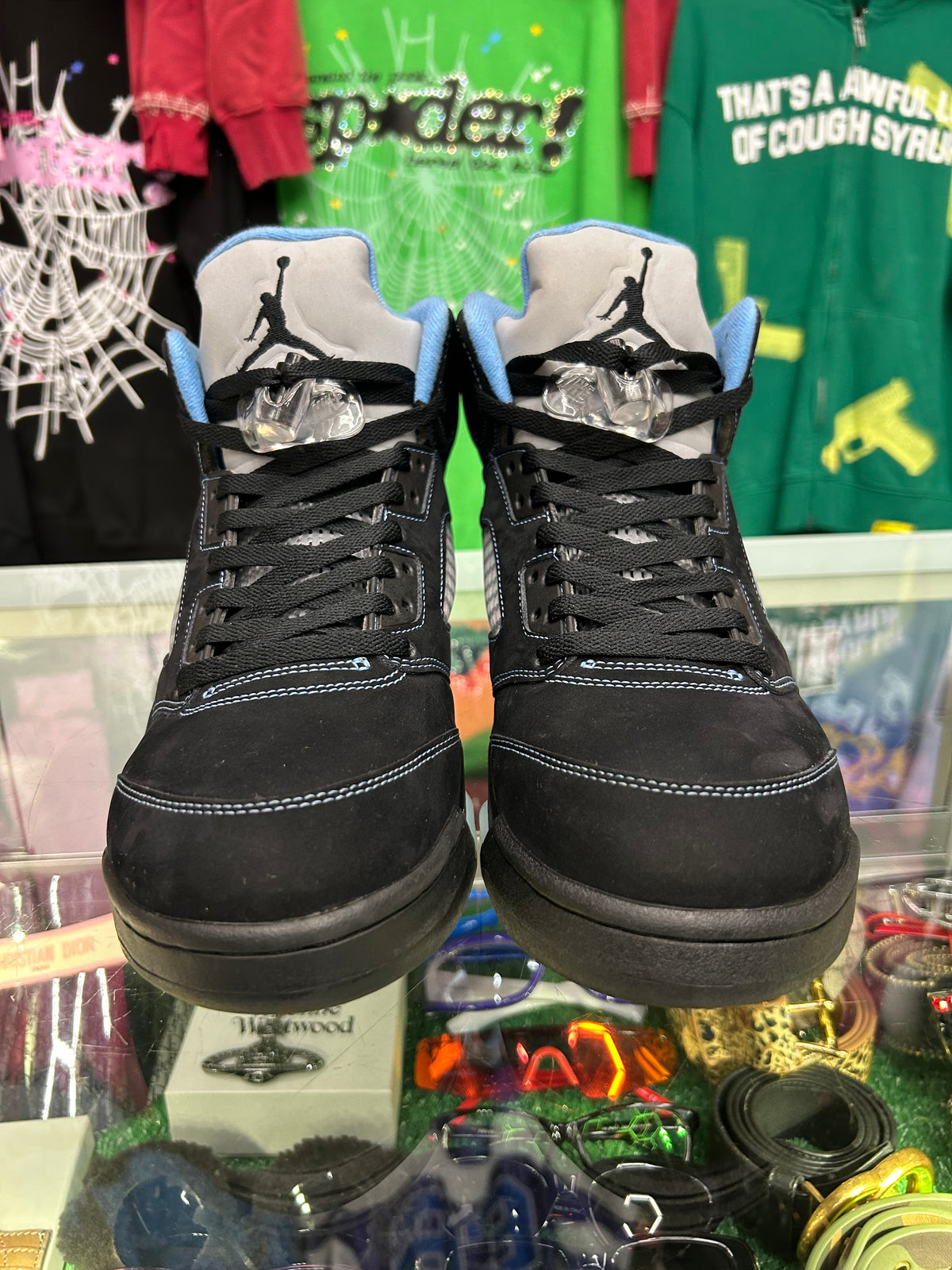 JORDAN 5 BLACK UNIVERSITY BLUE (PRE-OWNED W/ BOX)