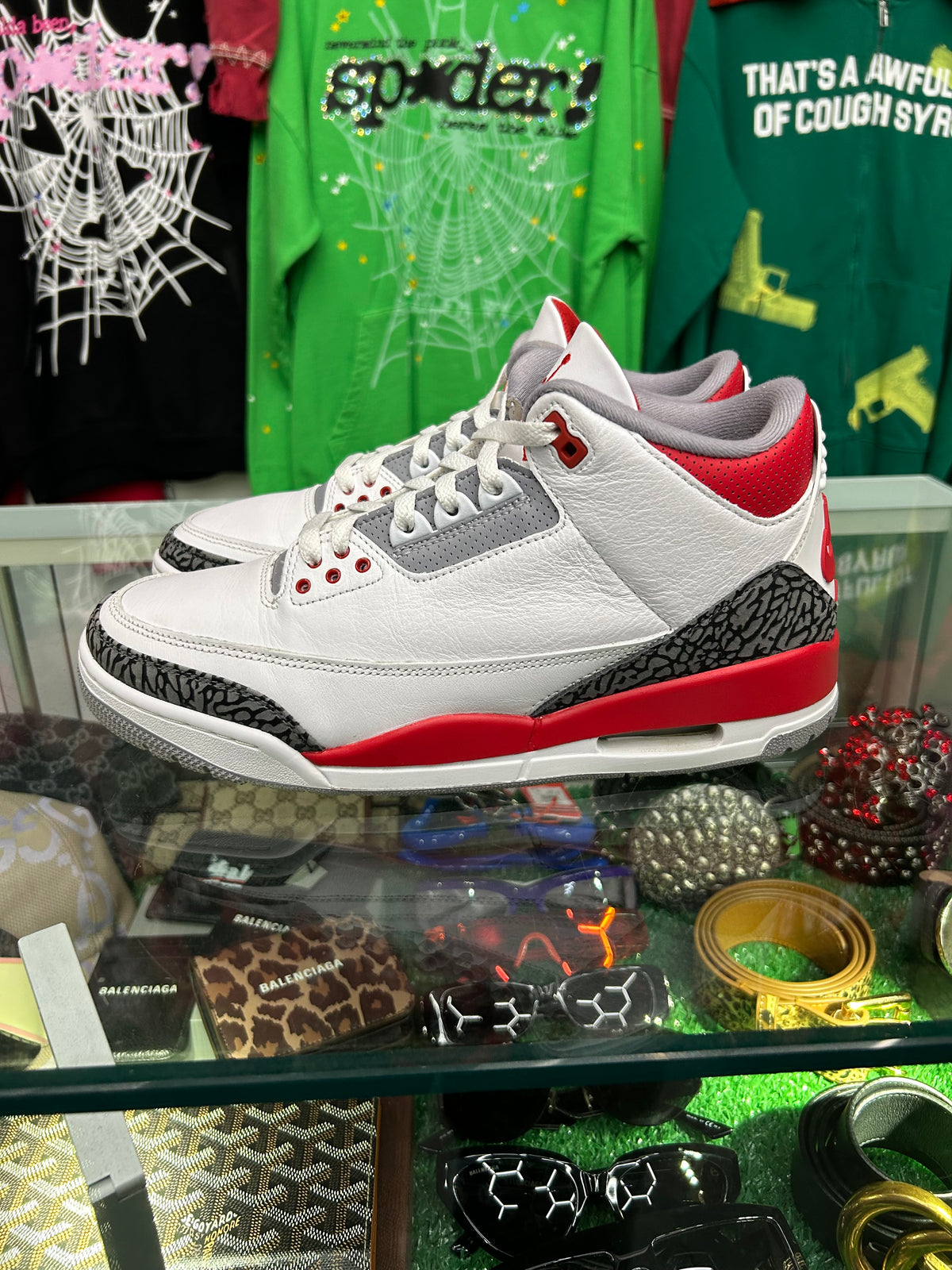 JORDAN 3 FIRE RED (PRE-OWNED W/ BOX)