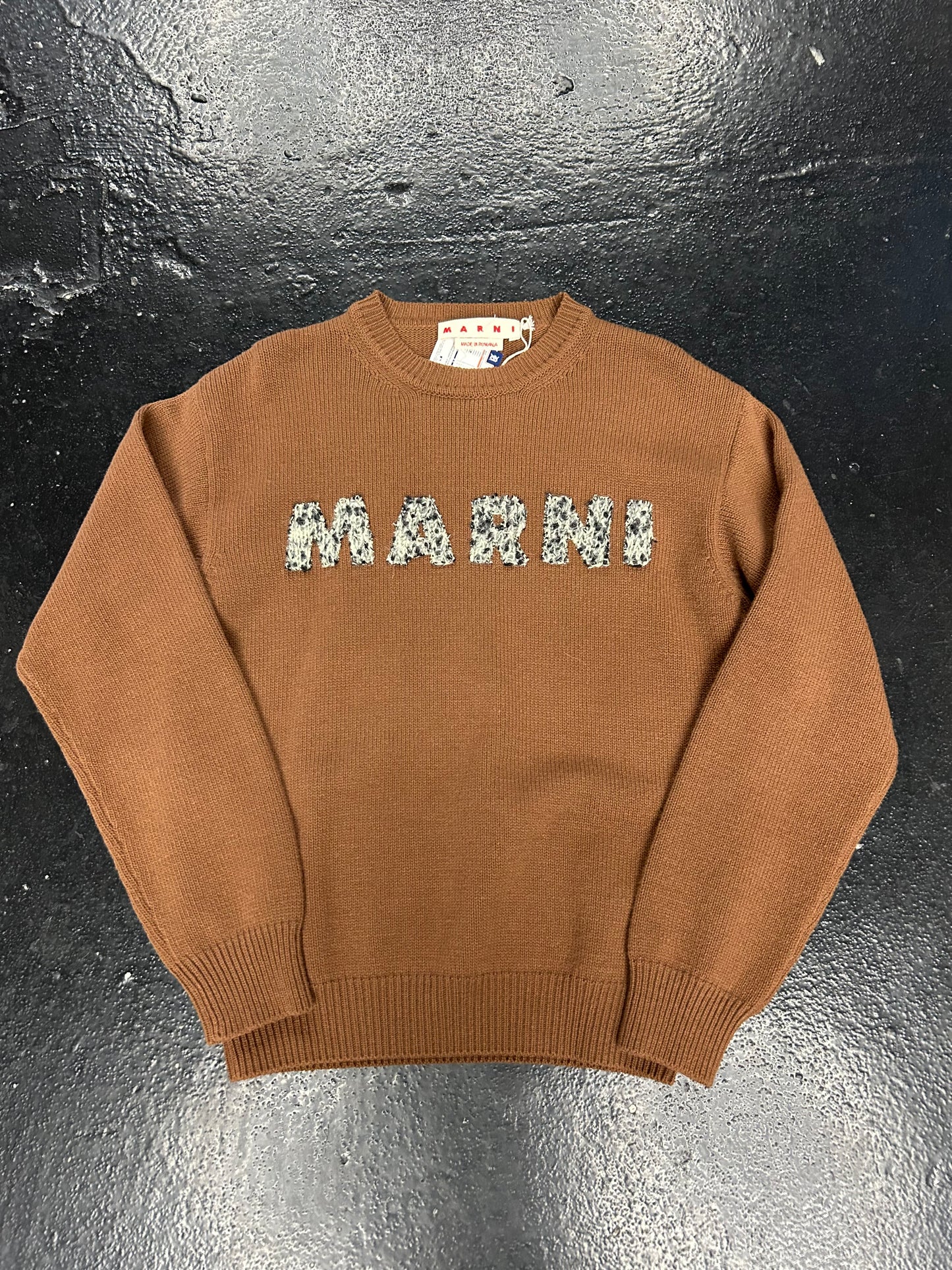 MARNI ROUND NECK SWEATER WITH EMBROIDERED LOGO “BROWN” (VNDS)