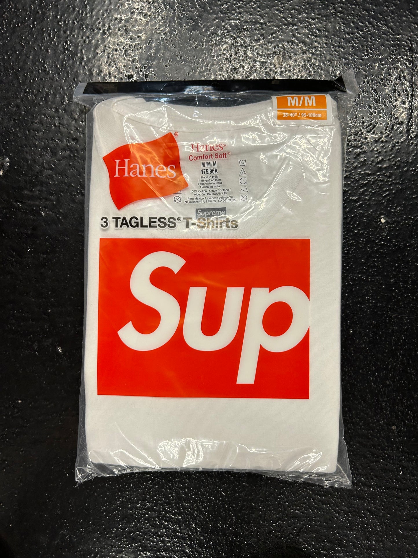 SUPREME 3 PACK TAG-LESS WHITE T-SHIRTS (BRAND NEW)