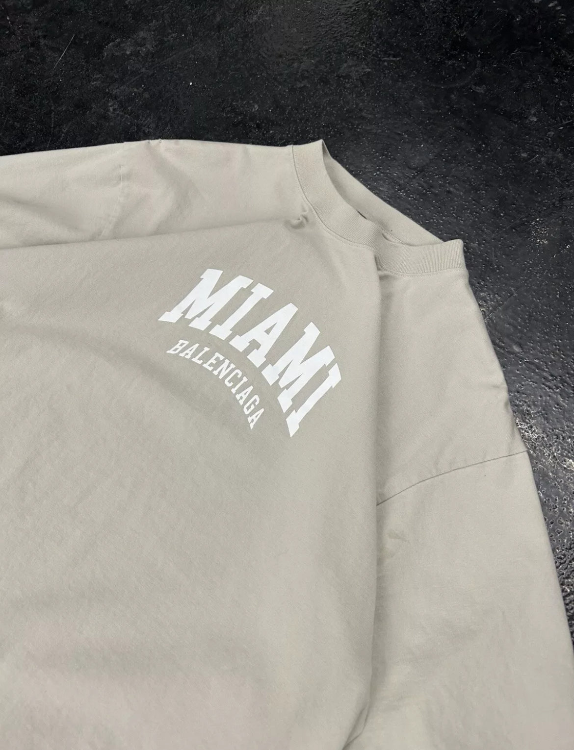 BALENCIAGA MIAMI TEE (PRE OWNED)