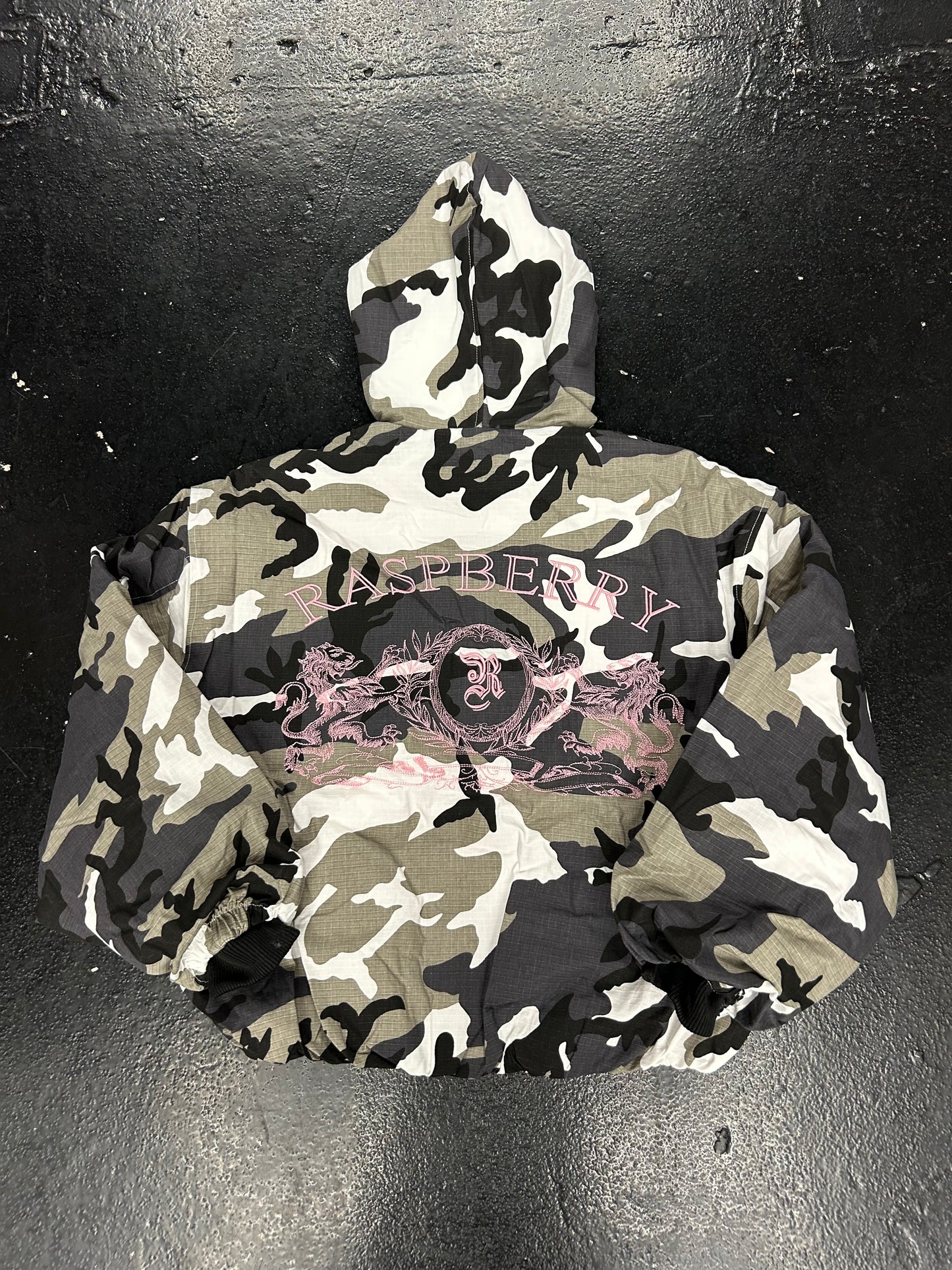 GV GALLERY RASPBERRY HILLS CAMO PUFFER JACKET (BRAND NEW)