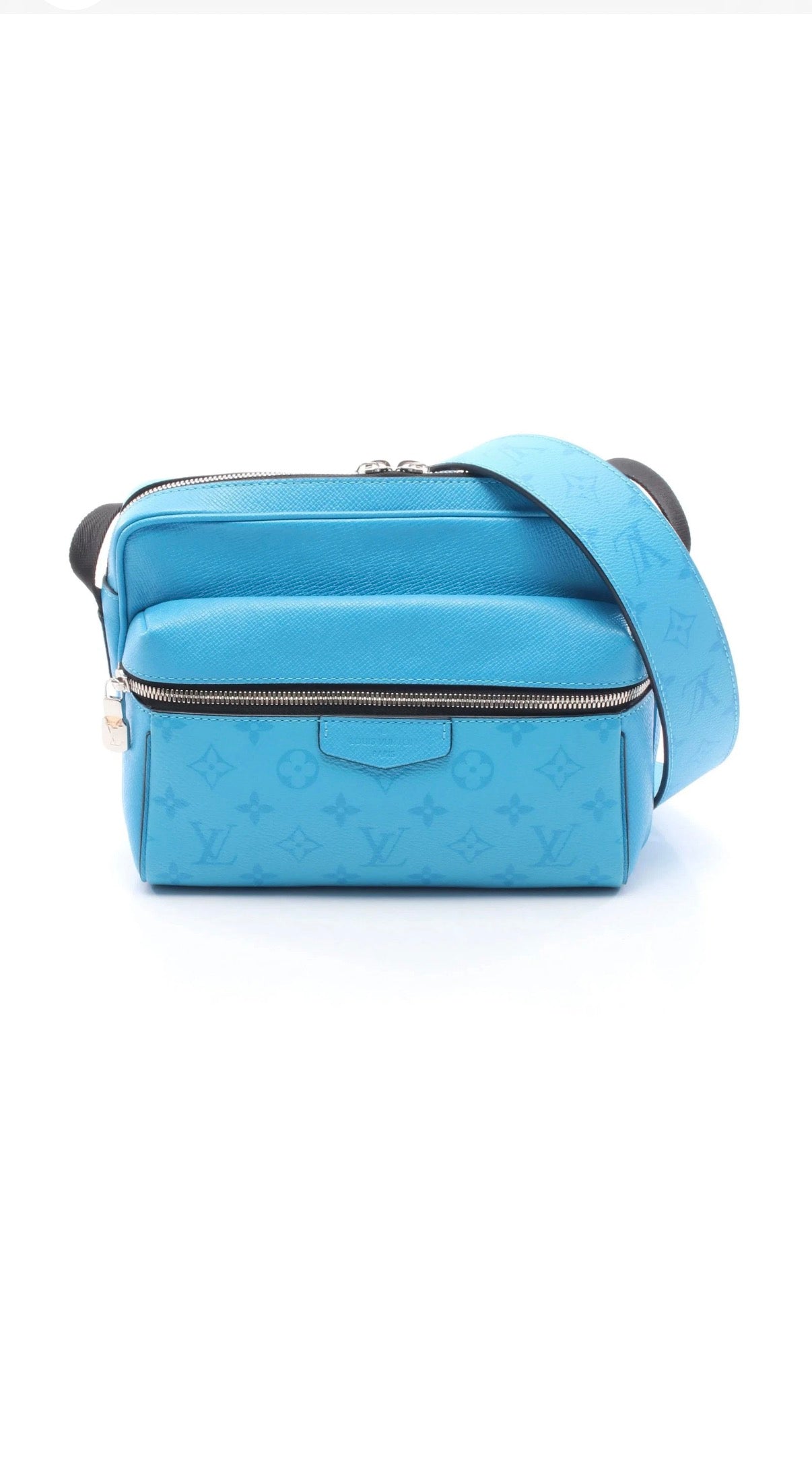 LOUIS VUITTON LV OUTDOOR PM MESSENGER BAG (PRE-OWNED)