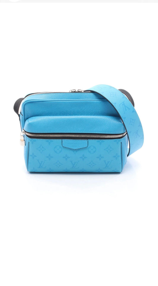 LOUIS VUITTON LV OUTDOOR PM MESSENGER BAG (PRE-OWNED)