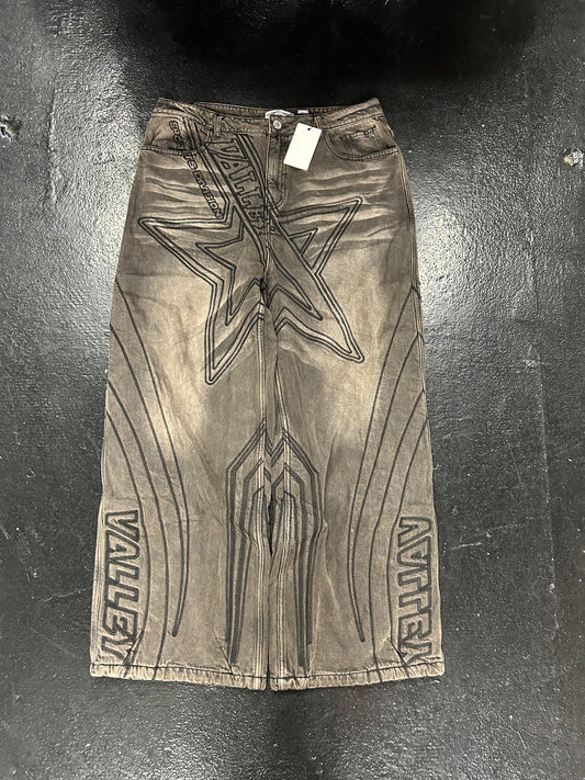 VALE VALLEY SPORTS BLACK JEANS (SIZE 32)(BRAND NEW)