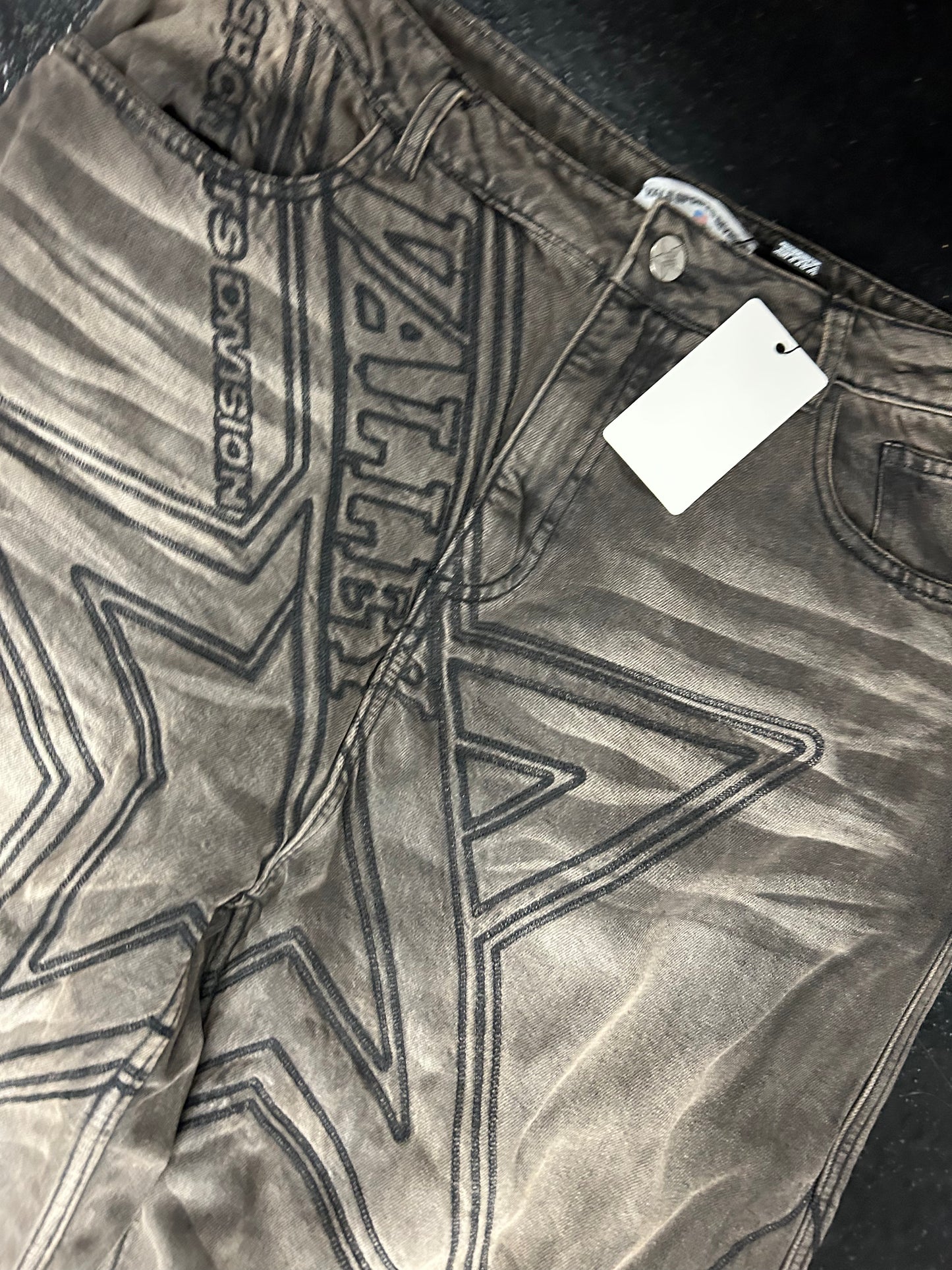 VALE VALLEY SPORTS BLACK JEANS (SIZE 32)(BRAND NEW)