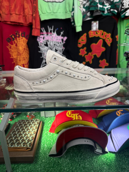 VANS OTW PEARLIZED WHITE  (PRE-OWNED W/ BOX)
