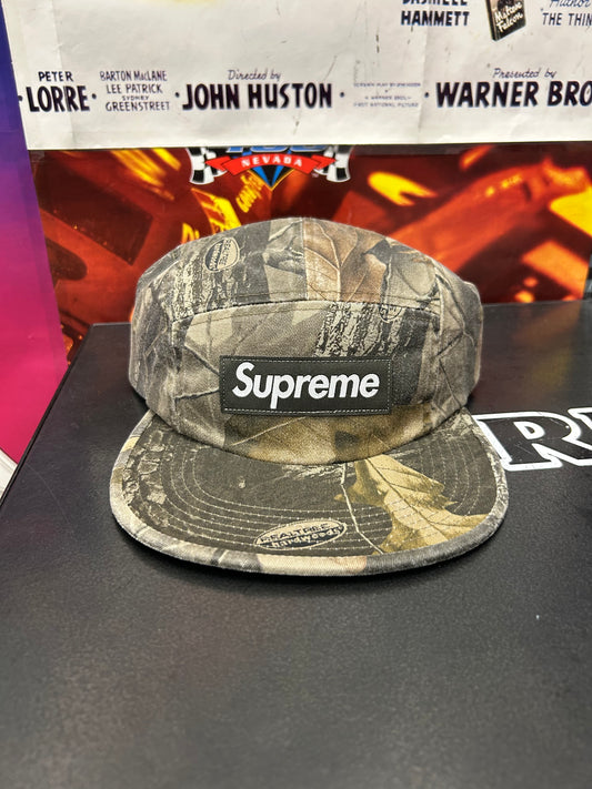 SUPREME CAMO LOGO HAT (BRAND NEW)