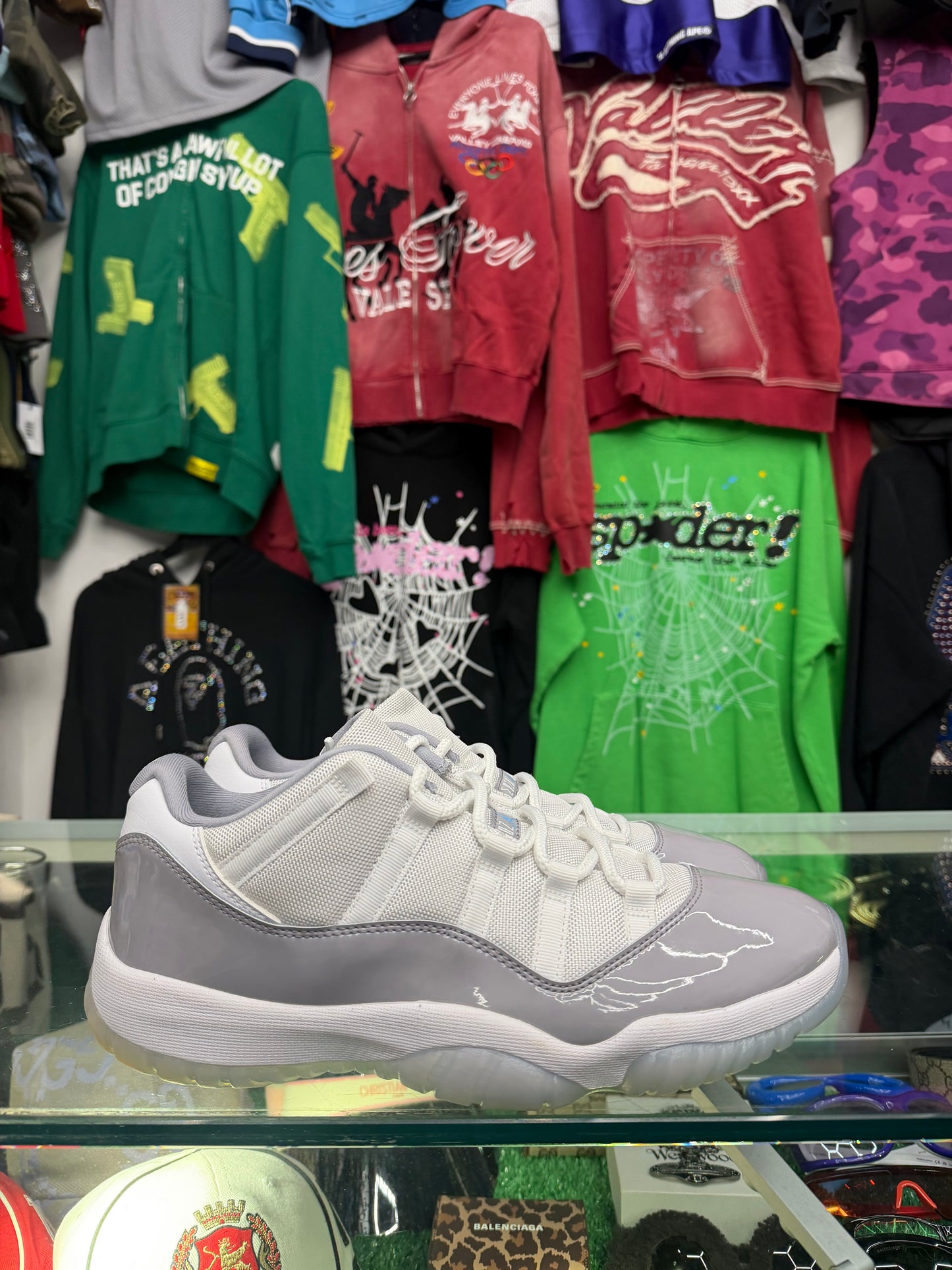 JORDAN 11 LOW CEMENT GREY (PRE-OWNED W/ BOX)