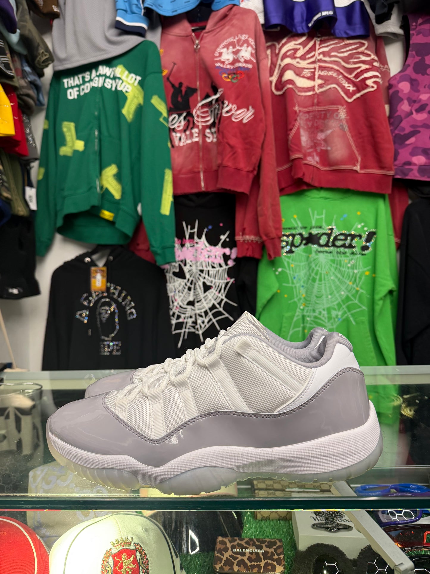 JORDAN 11 LOW CEMENT GREY (PRE-OWNED W/ BOX)