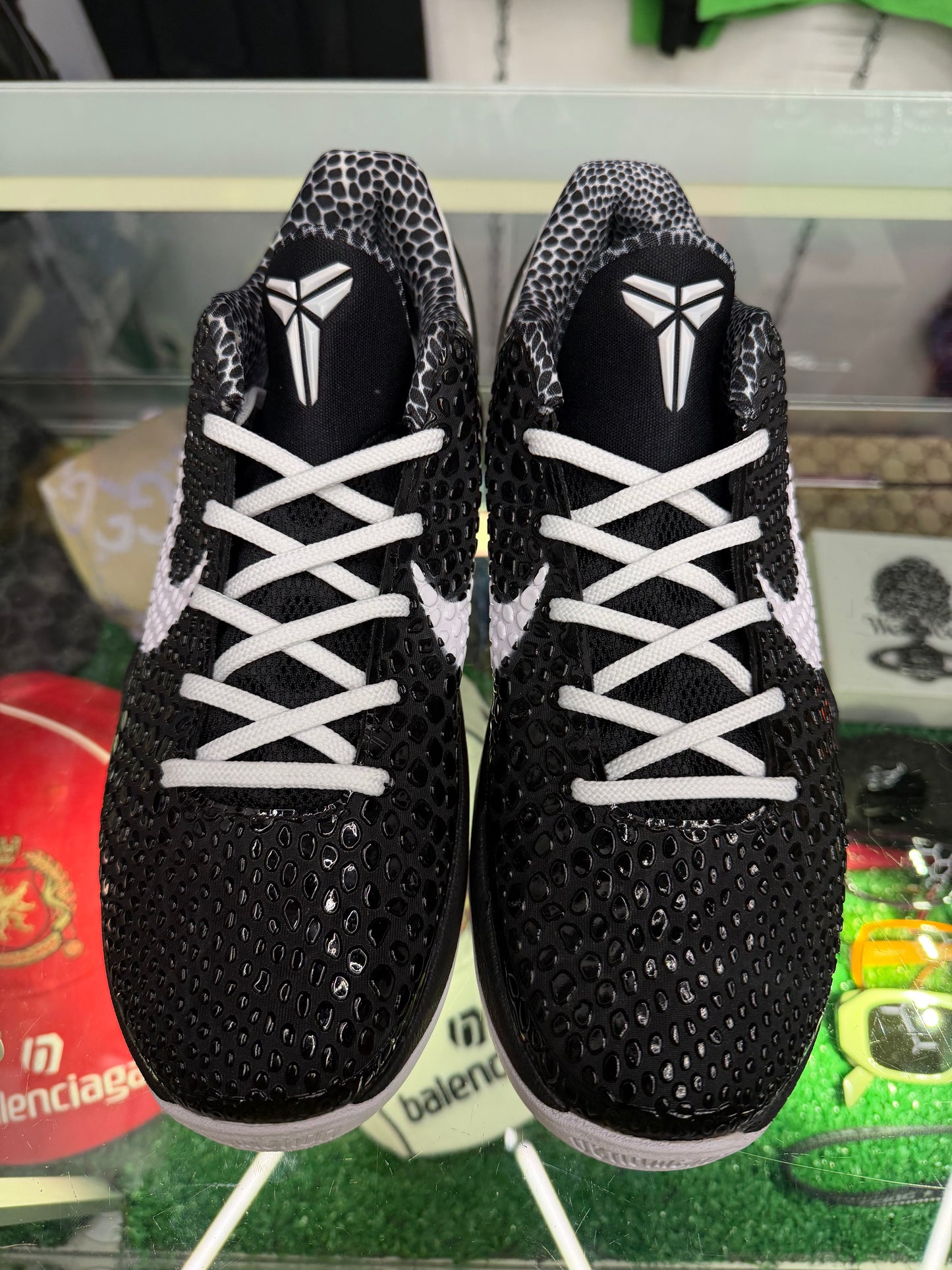 KOBE 9 MAMBACITA SWEET SIXTEEN (PRE-OWNED W/ BOX)
