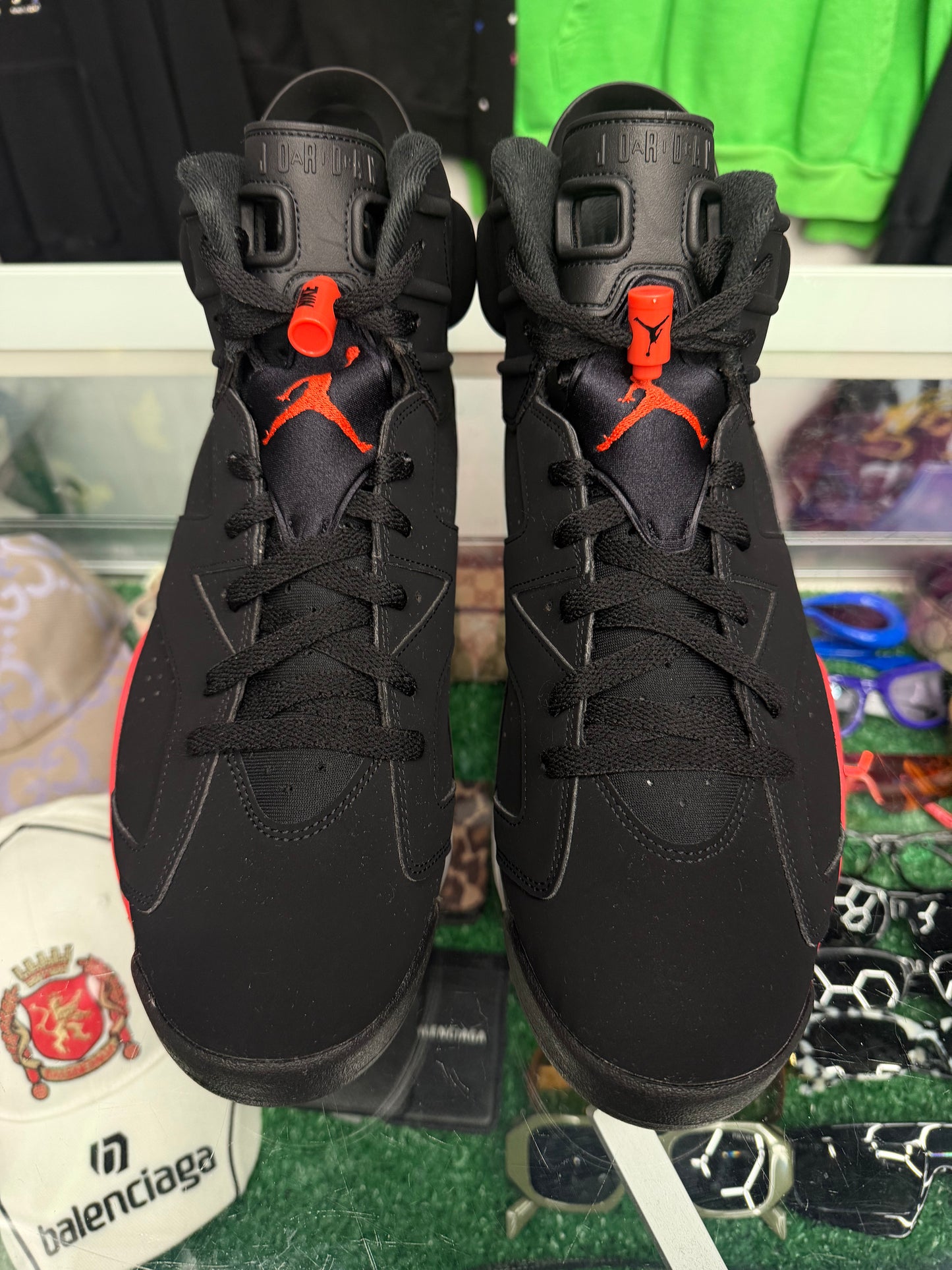 JORDAN 6 INFRARED (PRE-OWNED W/ BOX)
